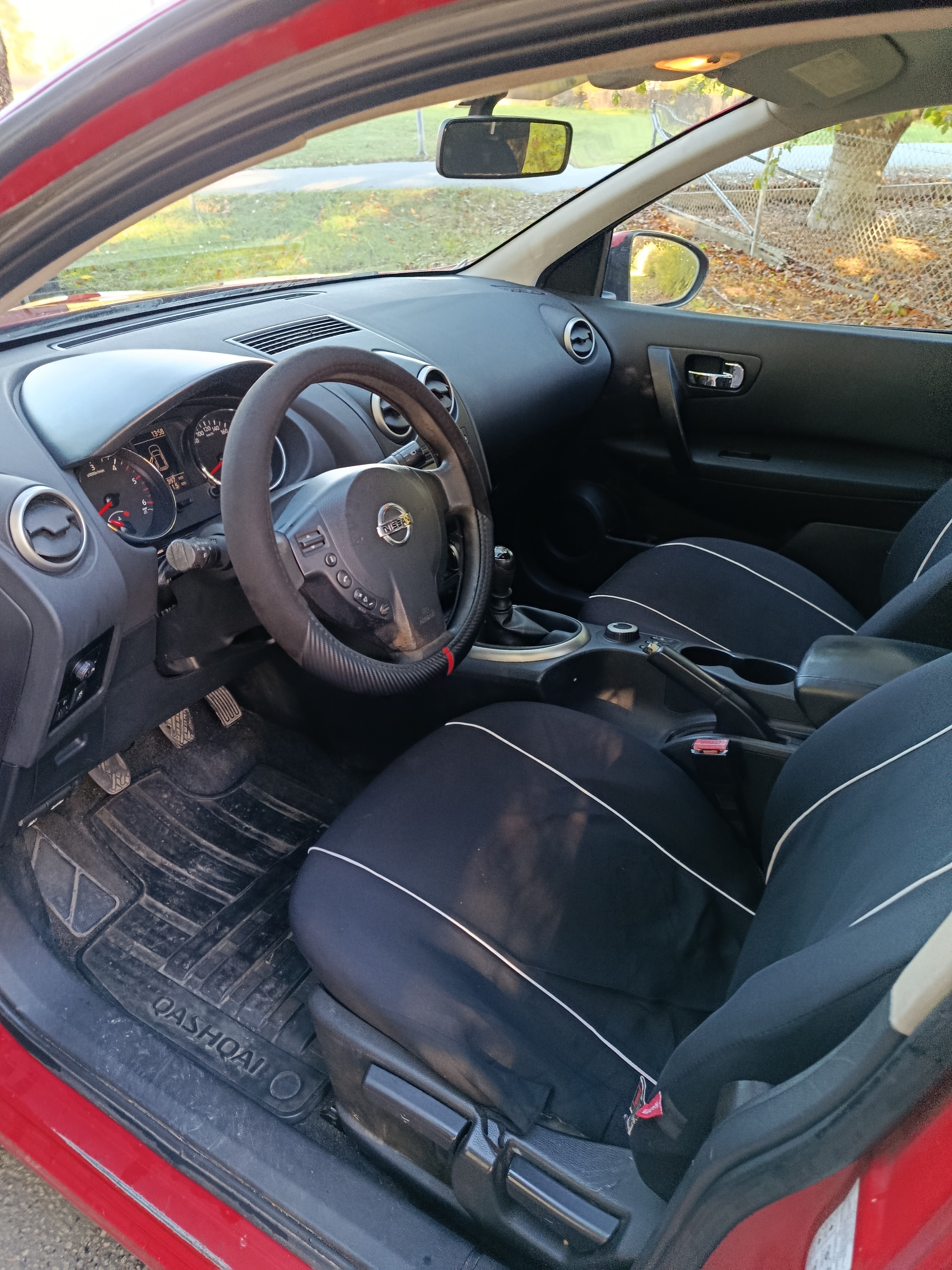Nissan Qashqai 2.0 dCi 2010, bild 5/7
