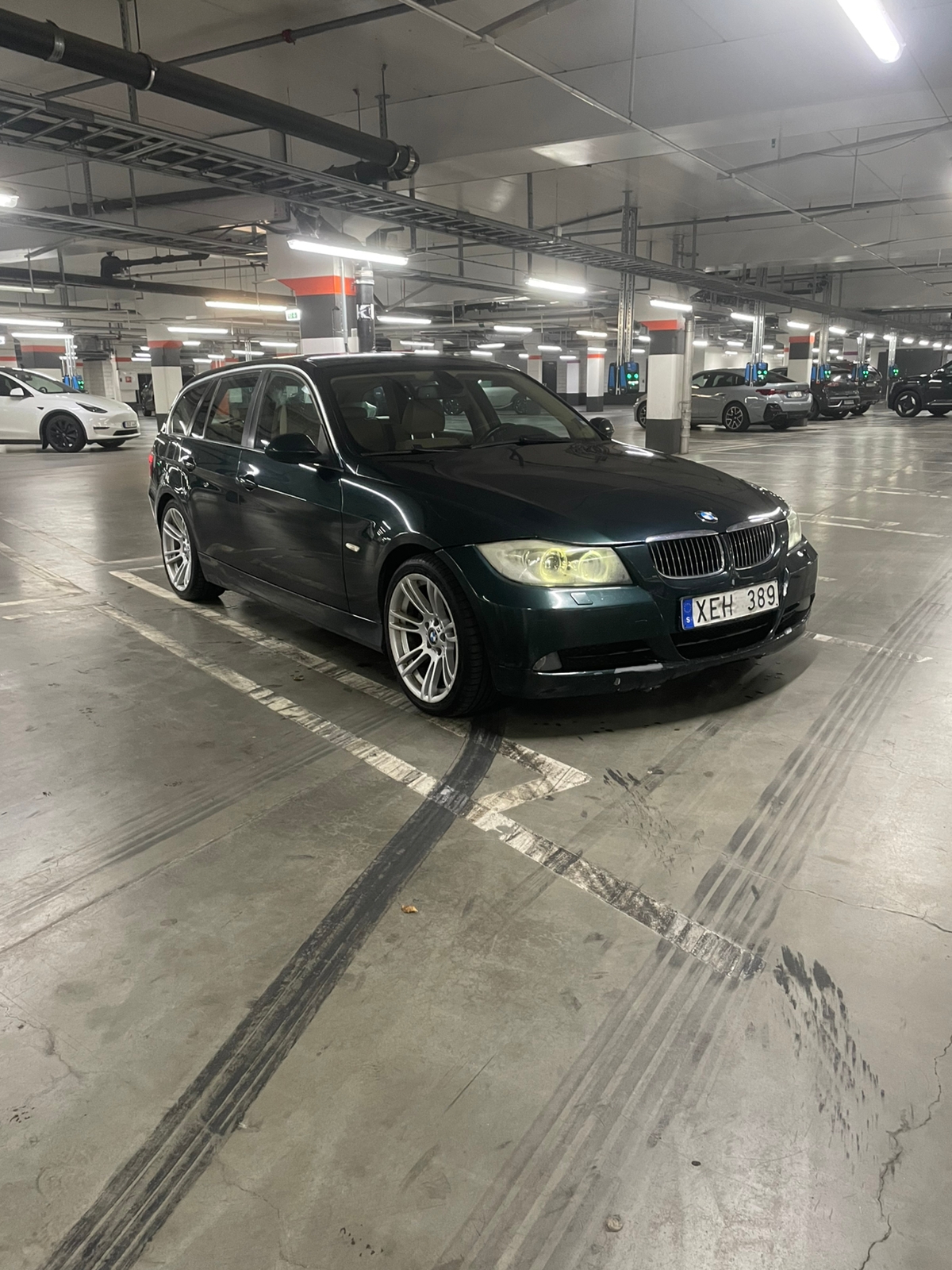 BMW 325xi 2006, bild 2/6