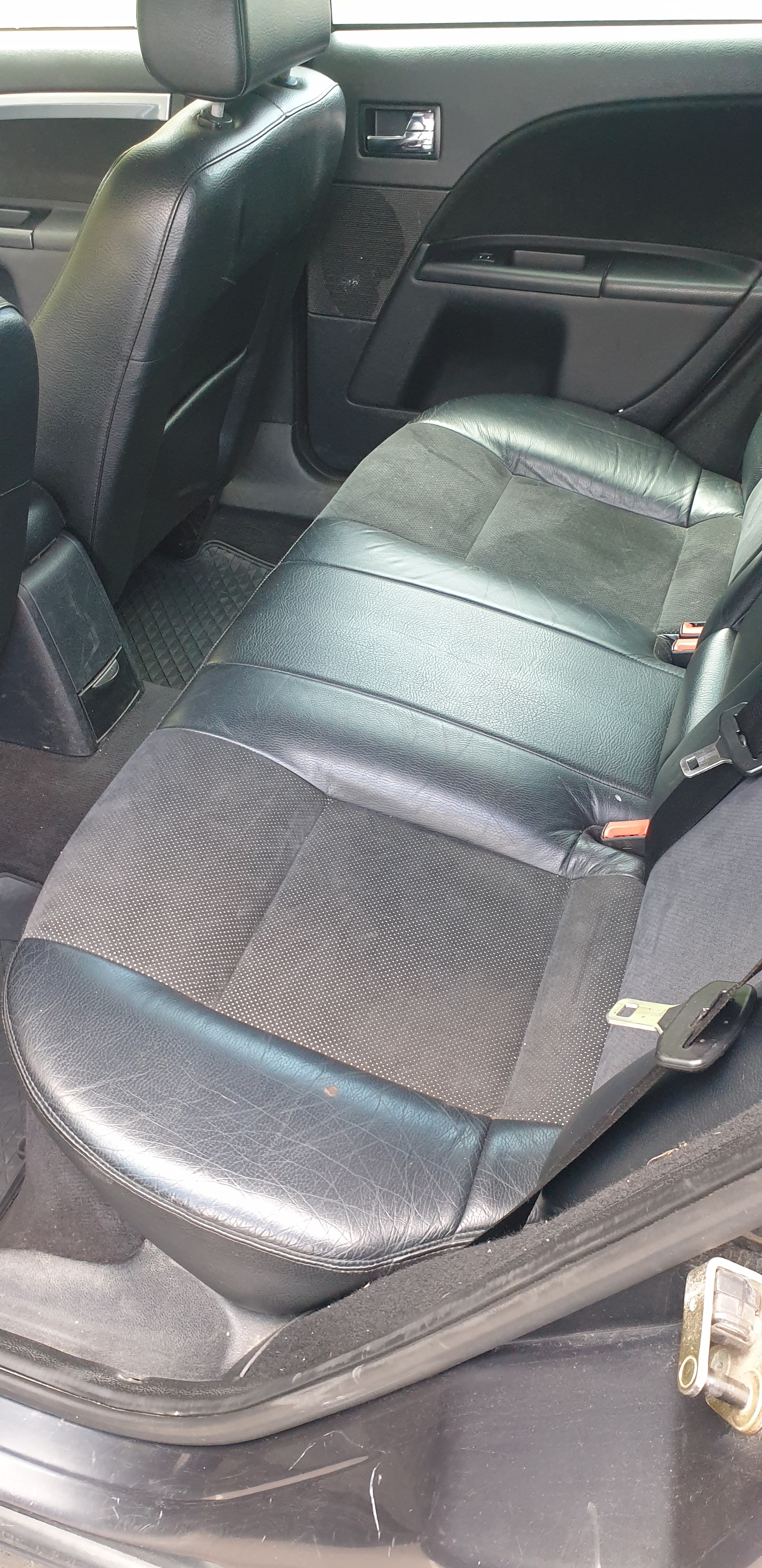 Ford Mondeo 2.2 TDCi 2006, bild 4/4