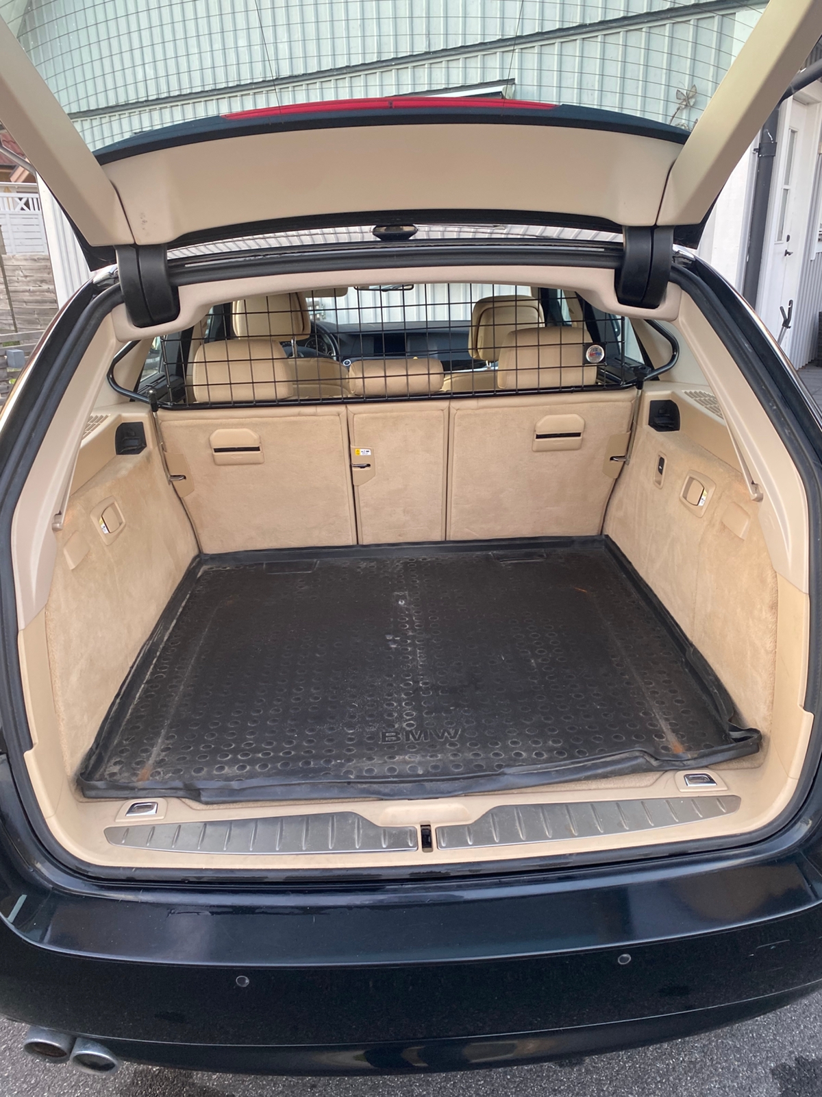 BMW 523i 2011, bild 2/6