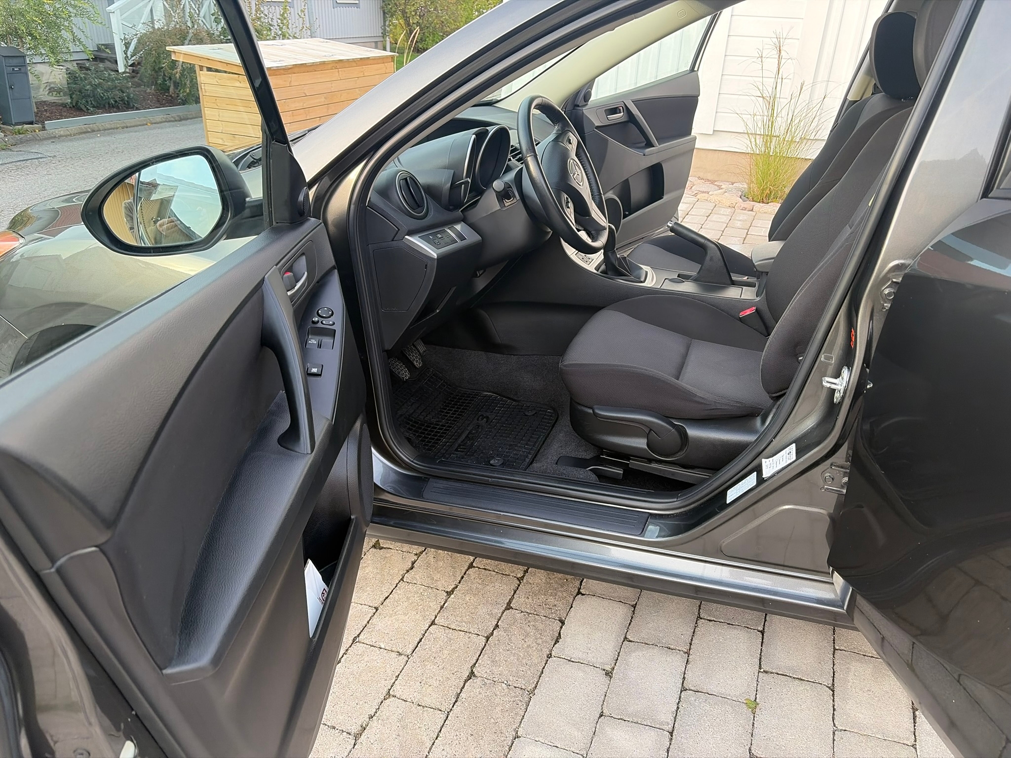 Mazda 3 1.6 2011, bild 2/10