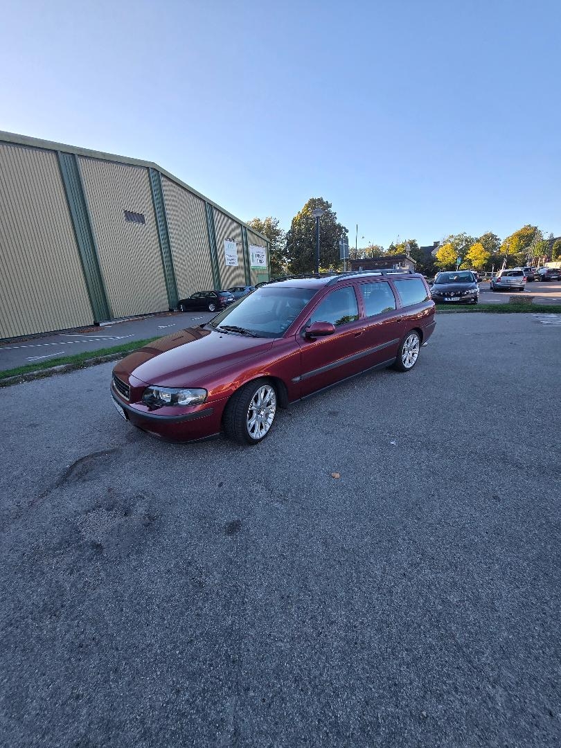 Volvo V70 T5