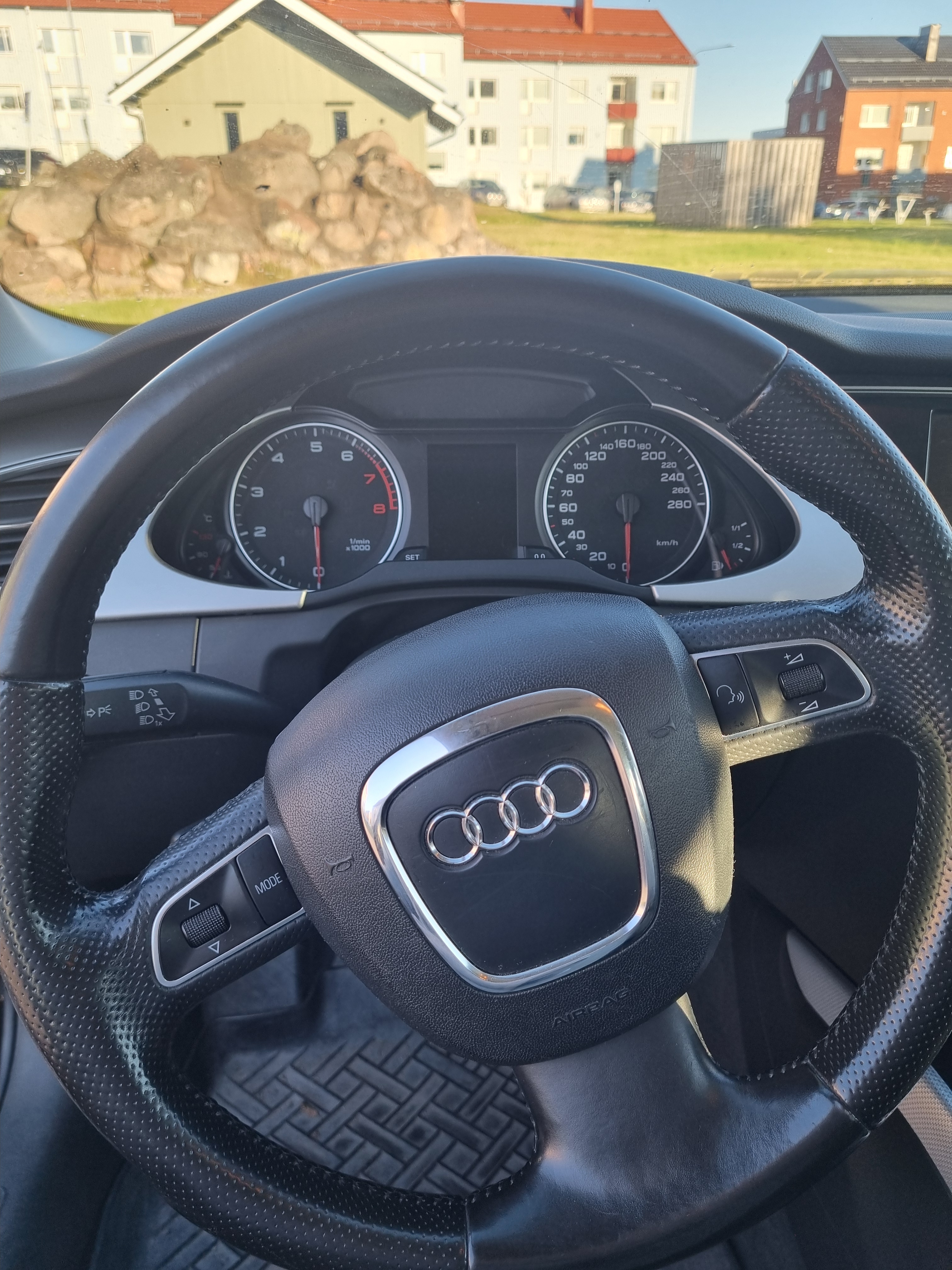 Audi A4 2.0 TFSI 2011, bild 7/10