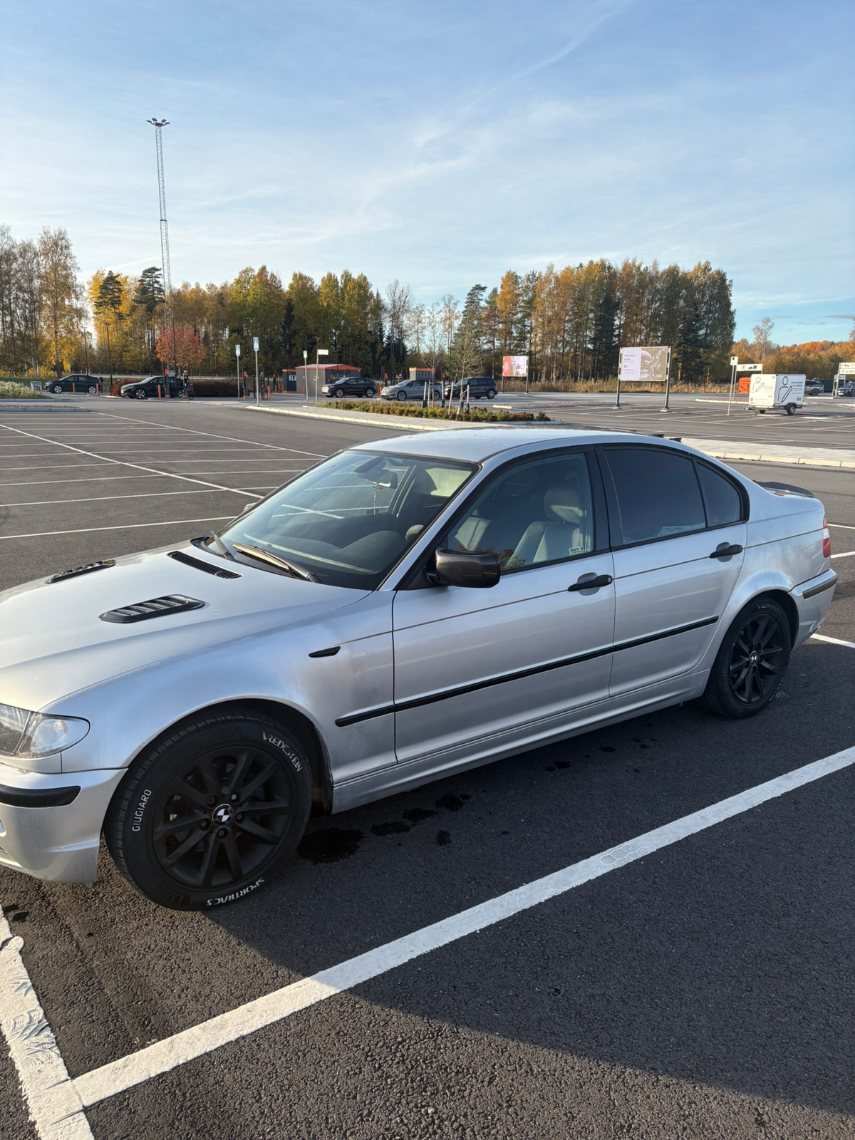 BMW 316i 2004, bild 3/10