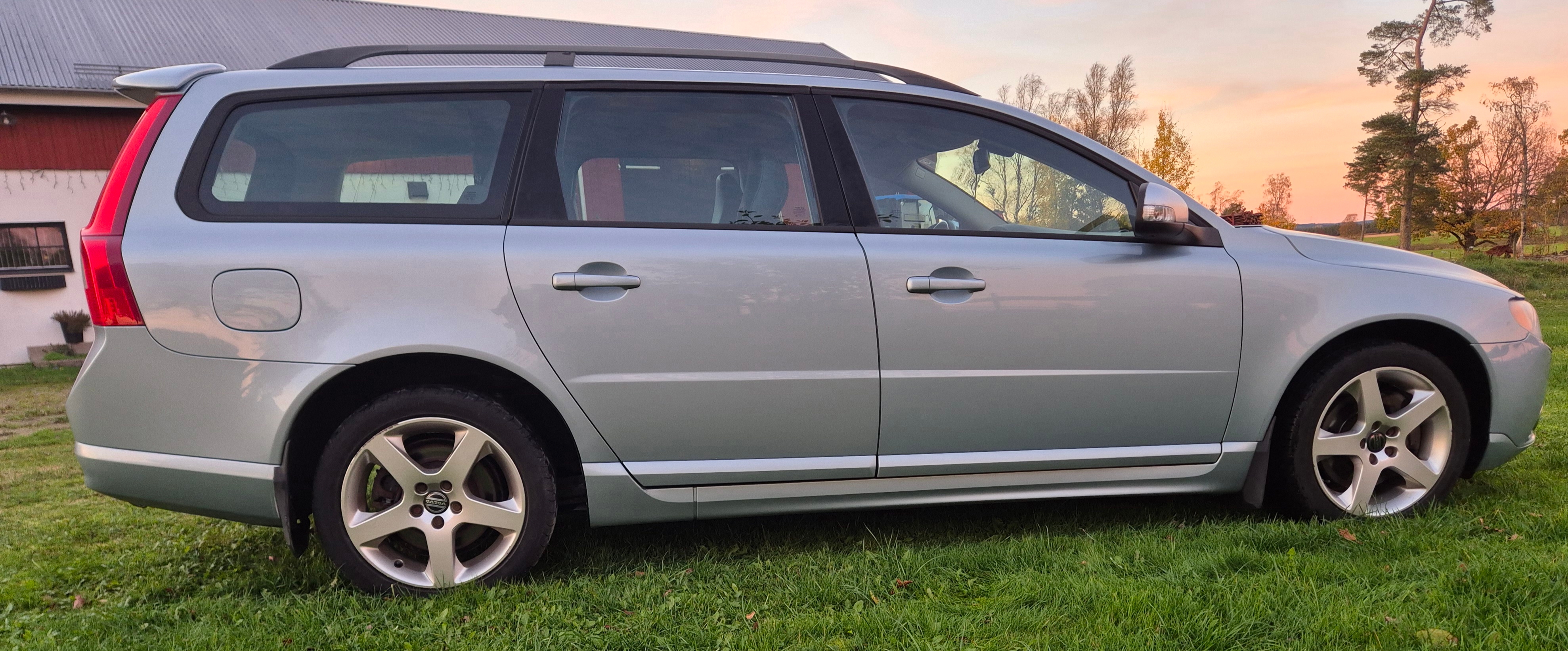 Volvo V70 2008, kuva 2/7