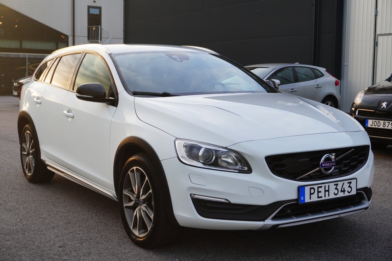 Volvo V60 Cross Country D3 2017, bild 4/10