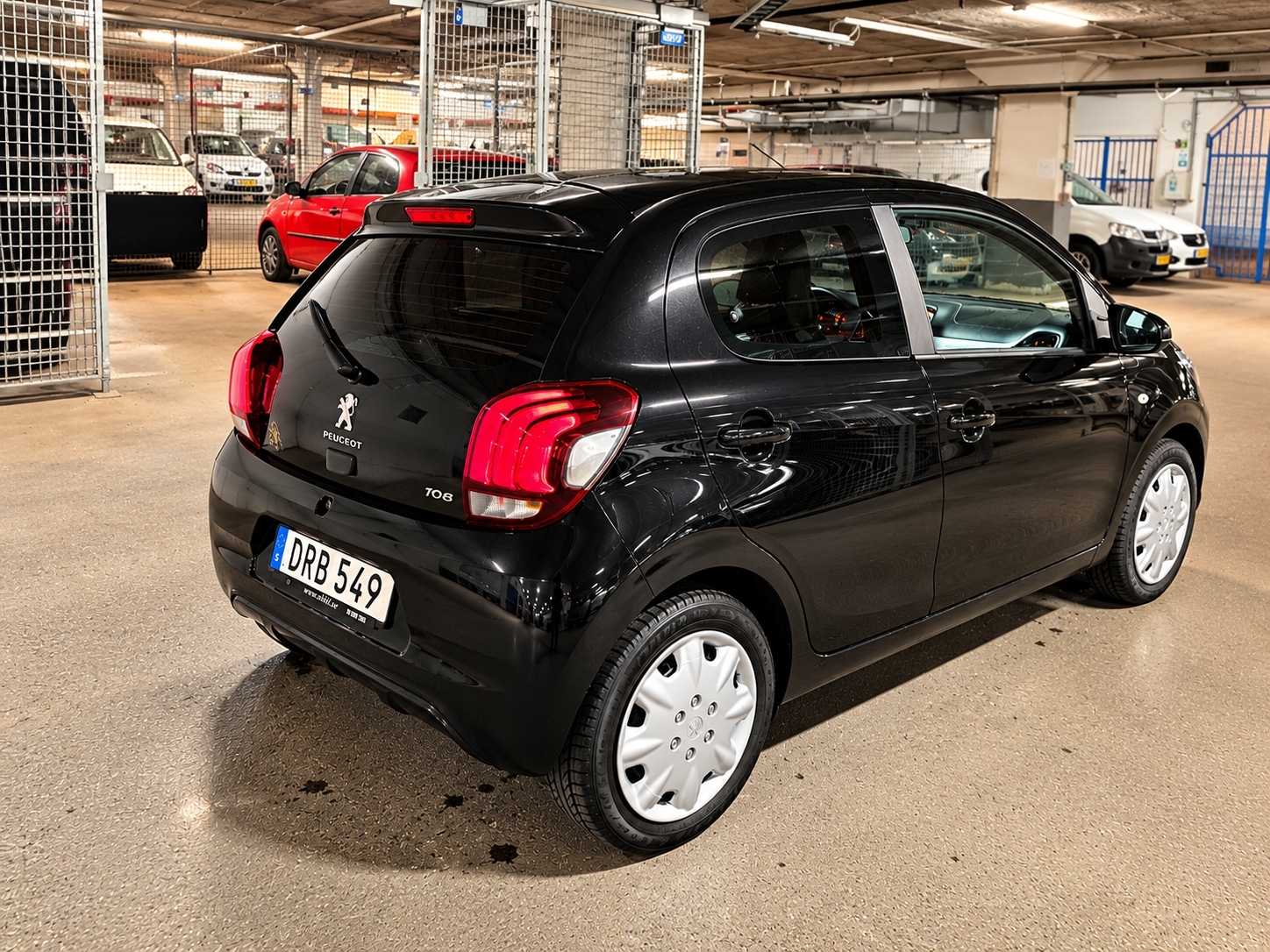 Peugeot 108 1.0 VTi 68 2014, kuva 7/9