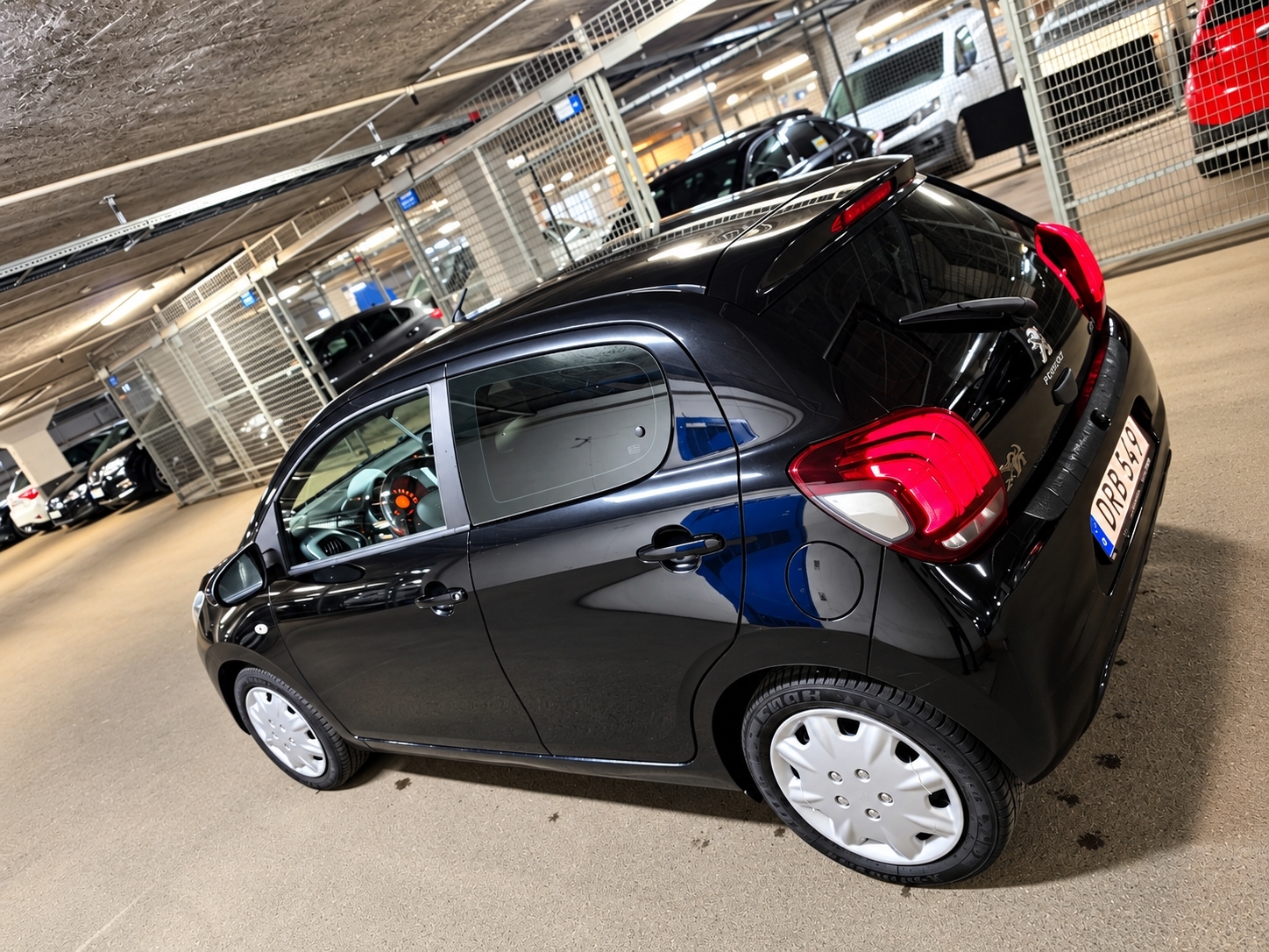 Peugeot 108 1.0 VTi 68 2014, kuva 2/9