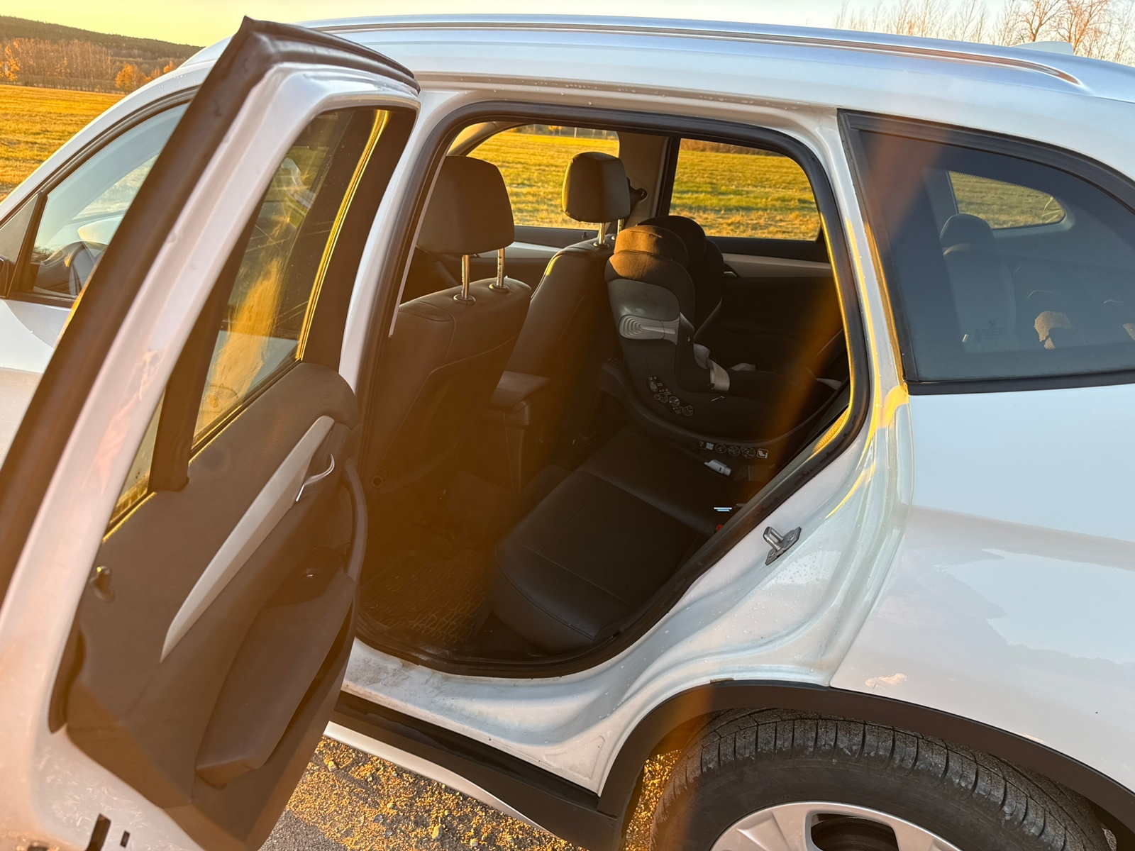 BMW X1 2011, bild 6/8