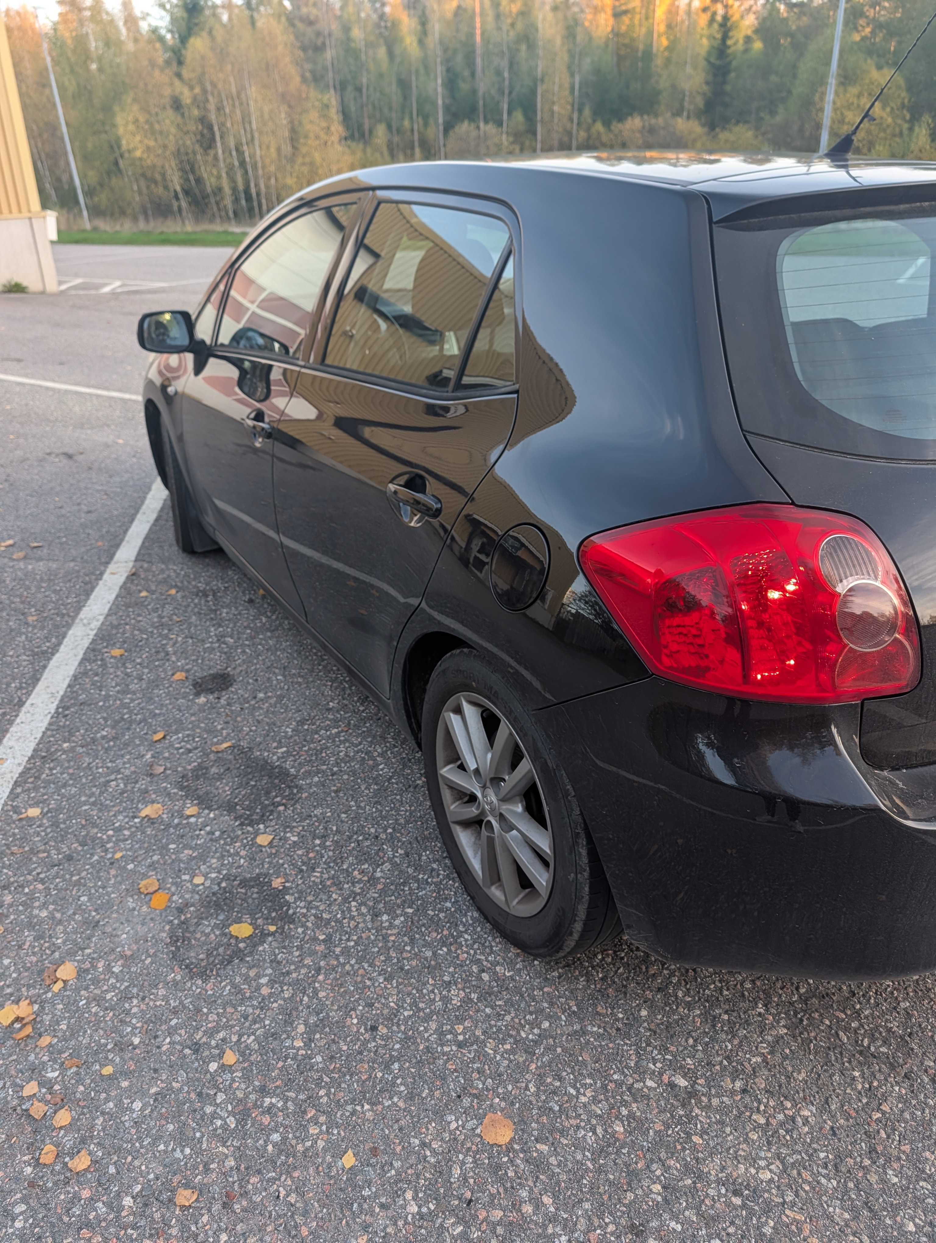 Toyota Auris 1.6 2008, bild 4/4