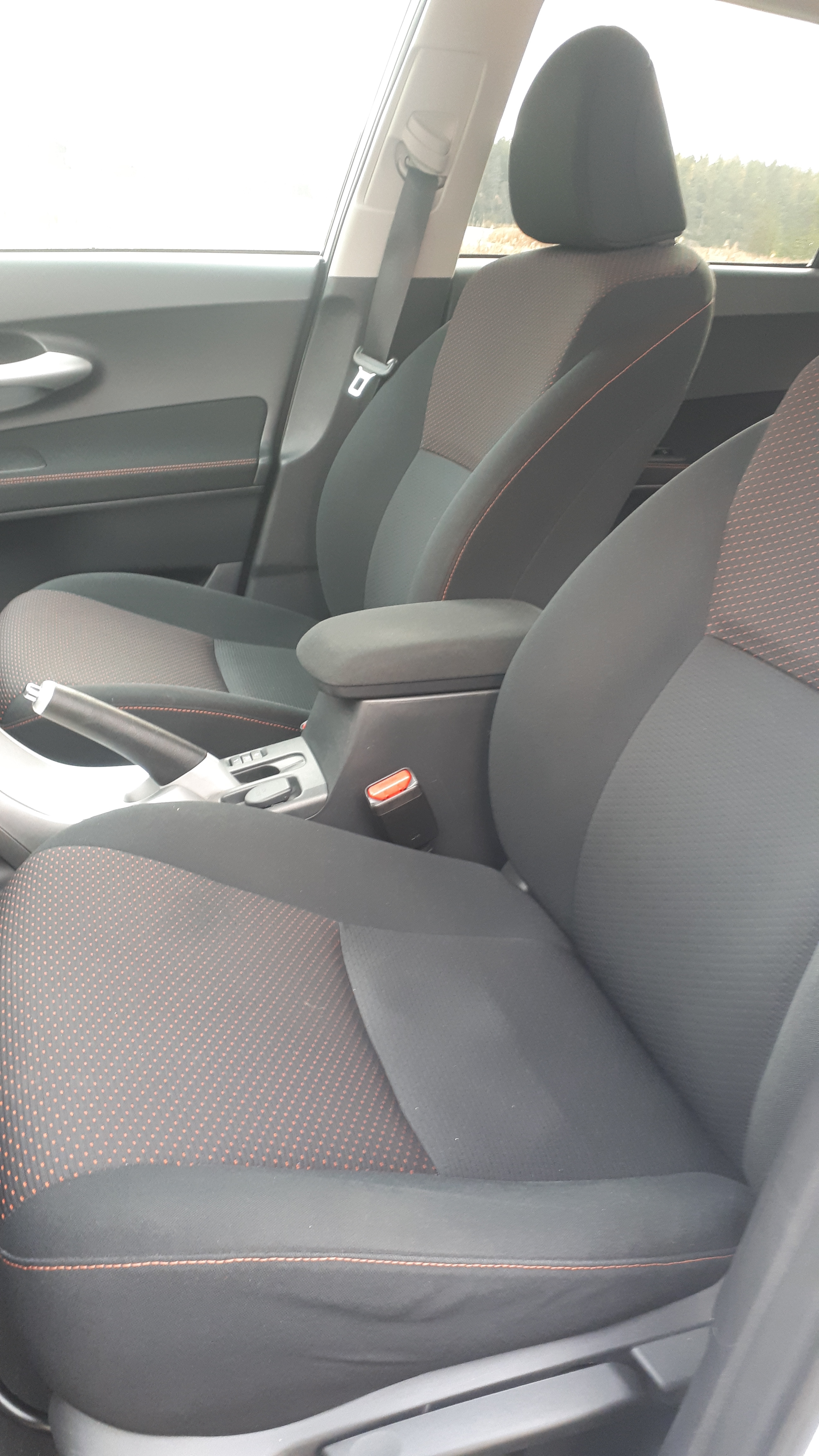 Toyota Auris 1.6 2010, photo 7/9