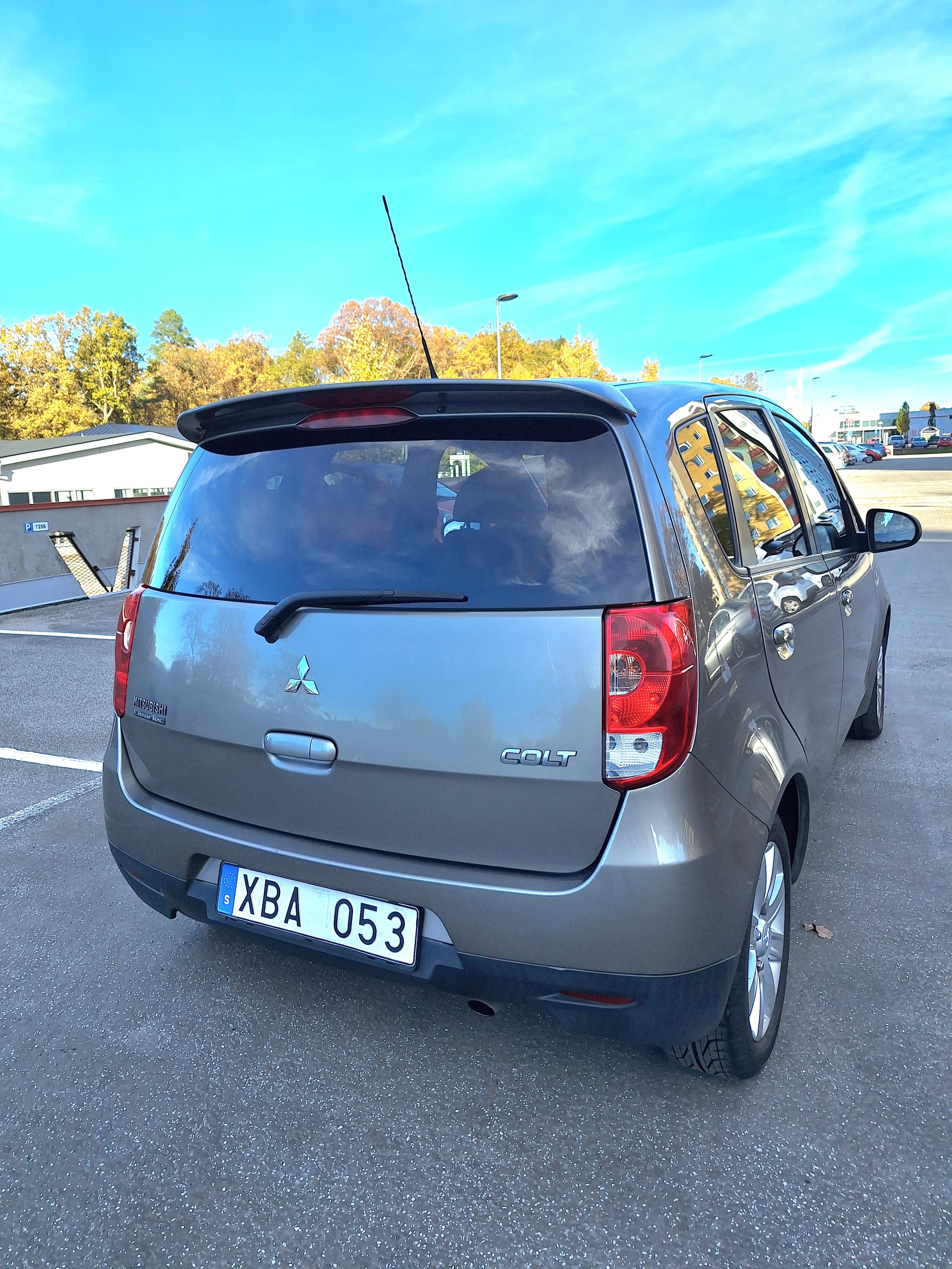 Mitsubishi Colt 1.3 2010, bild 4/6