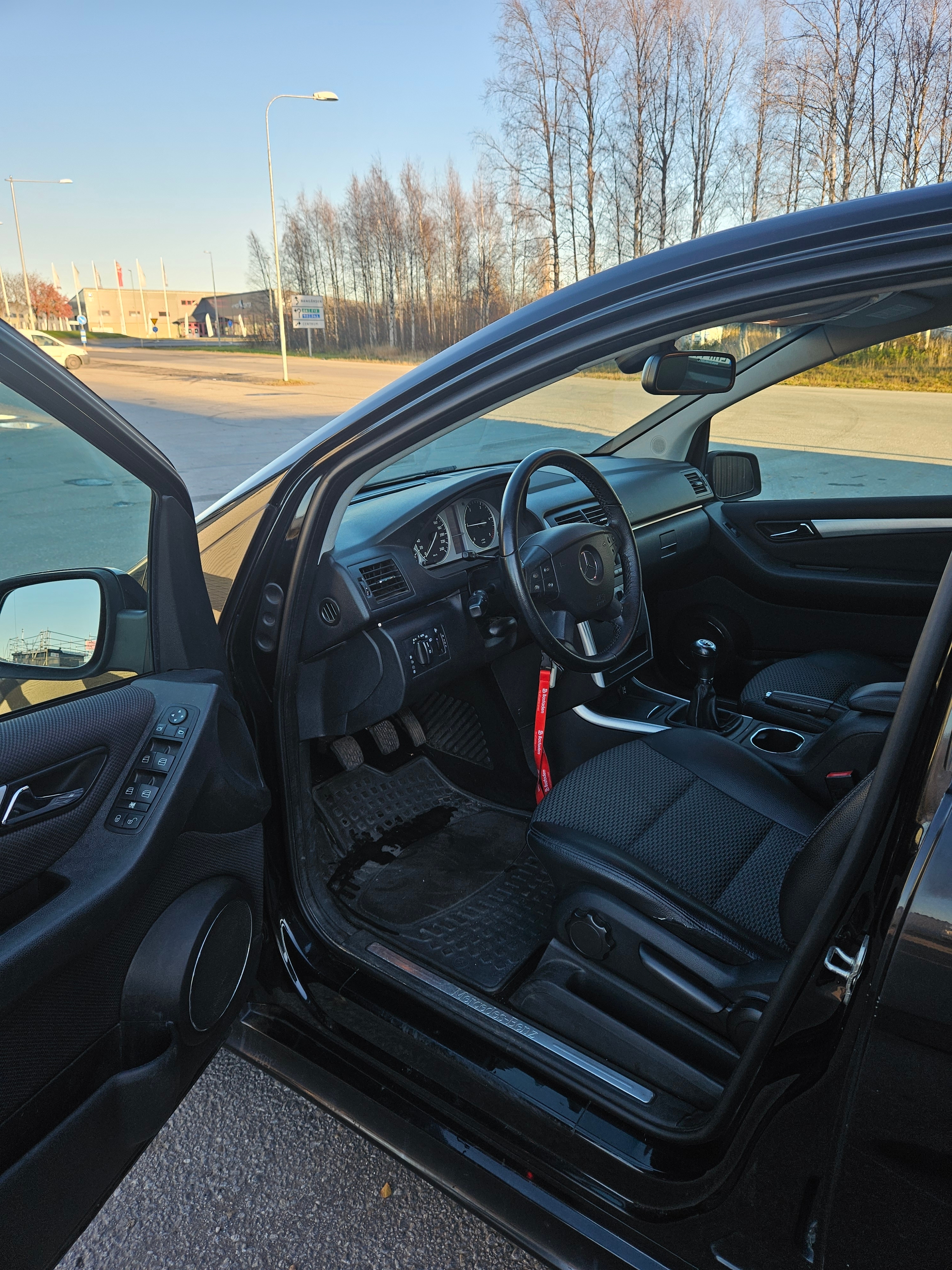Mercedes-Benz B 2009, bild 3/5