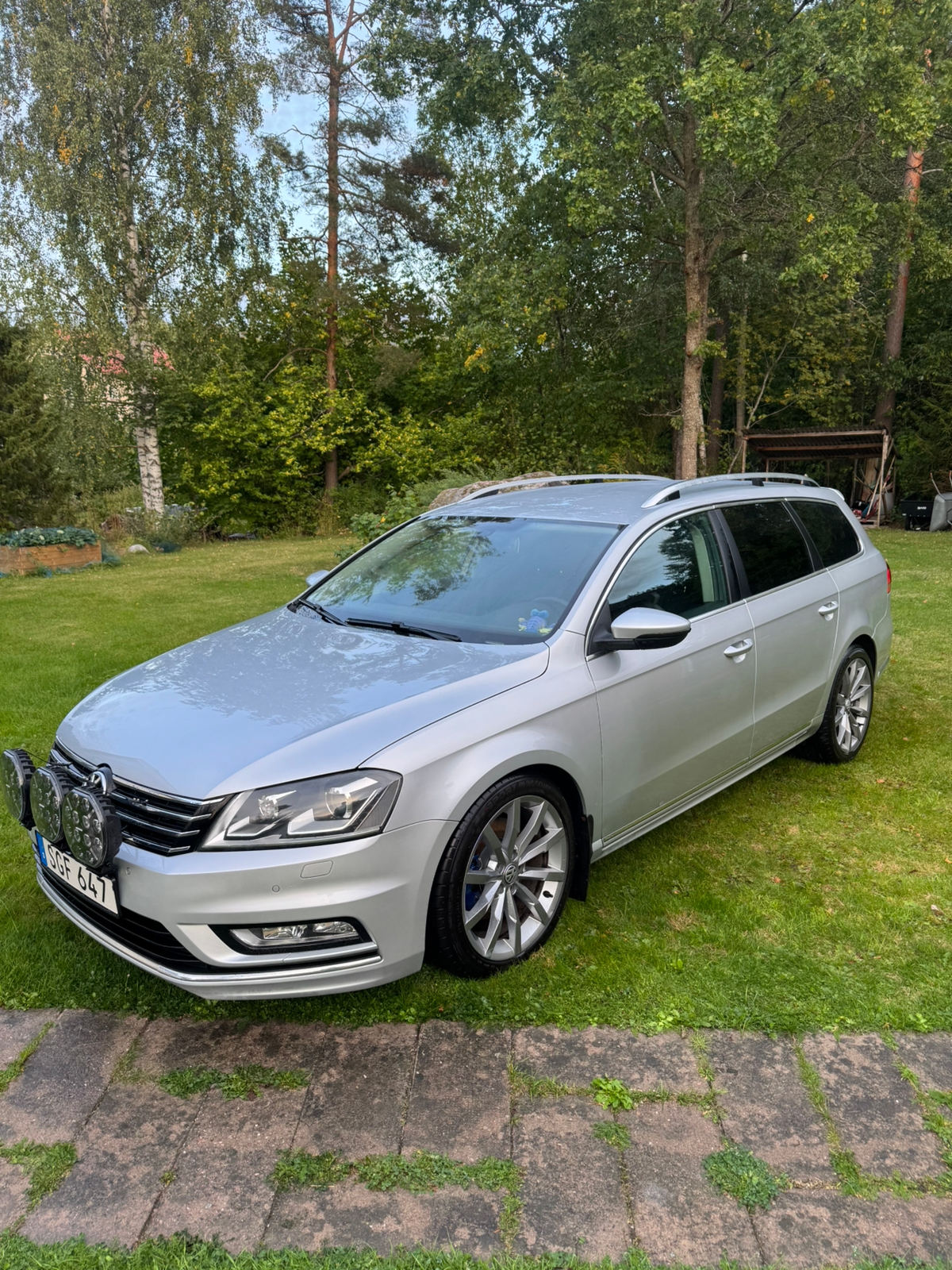 Volkswagen Passat 2.0 TDI R-Line 2013, kuva 2/5