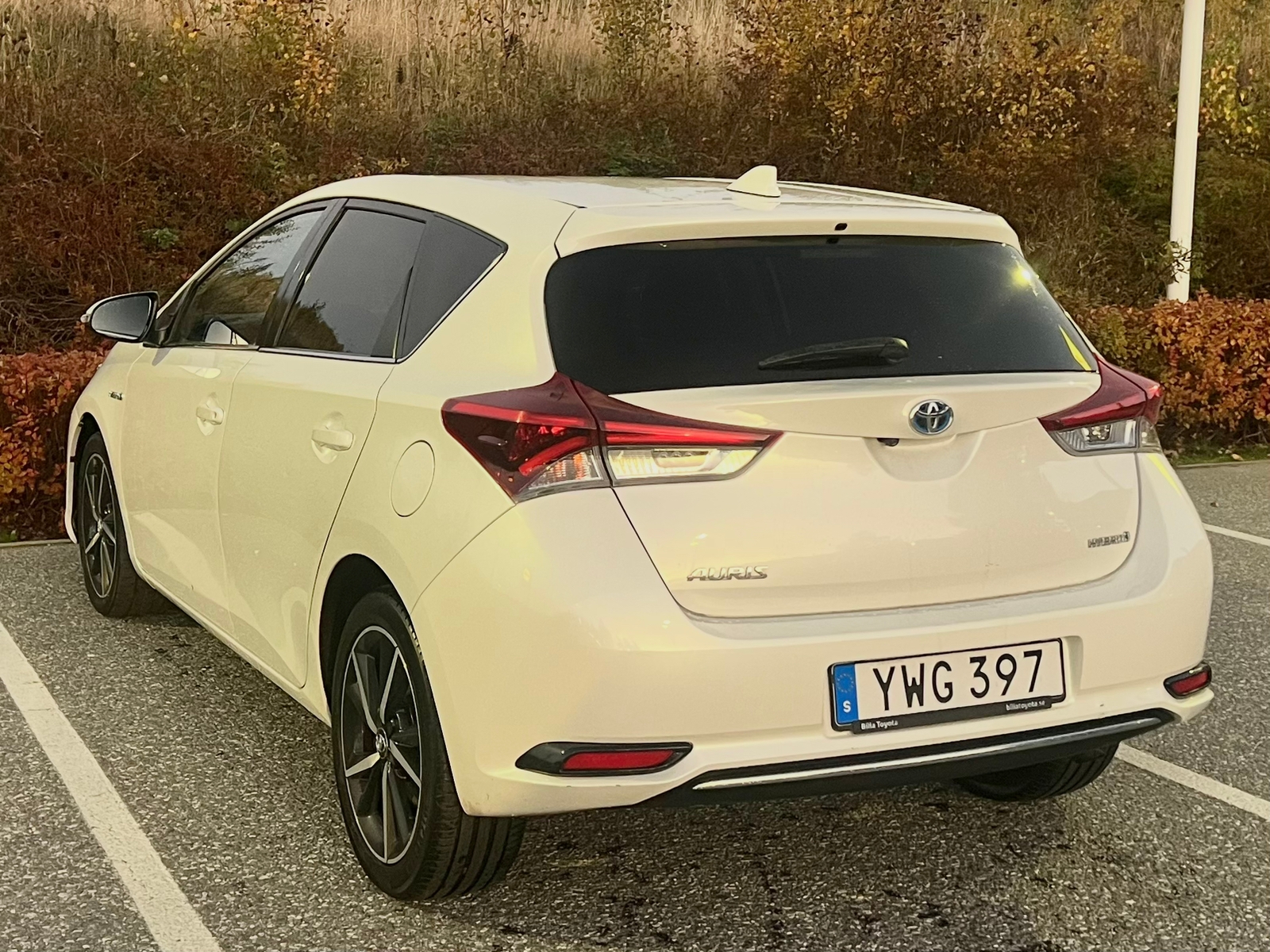 Toyota Auris 1.8 Hybrid Intense Edition 2017, kuva 4/10