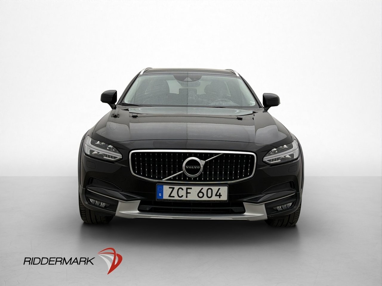 Volvo V90 Cross Country D4 Pro 2018, bild 2/37