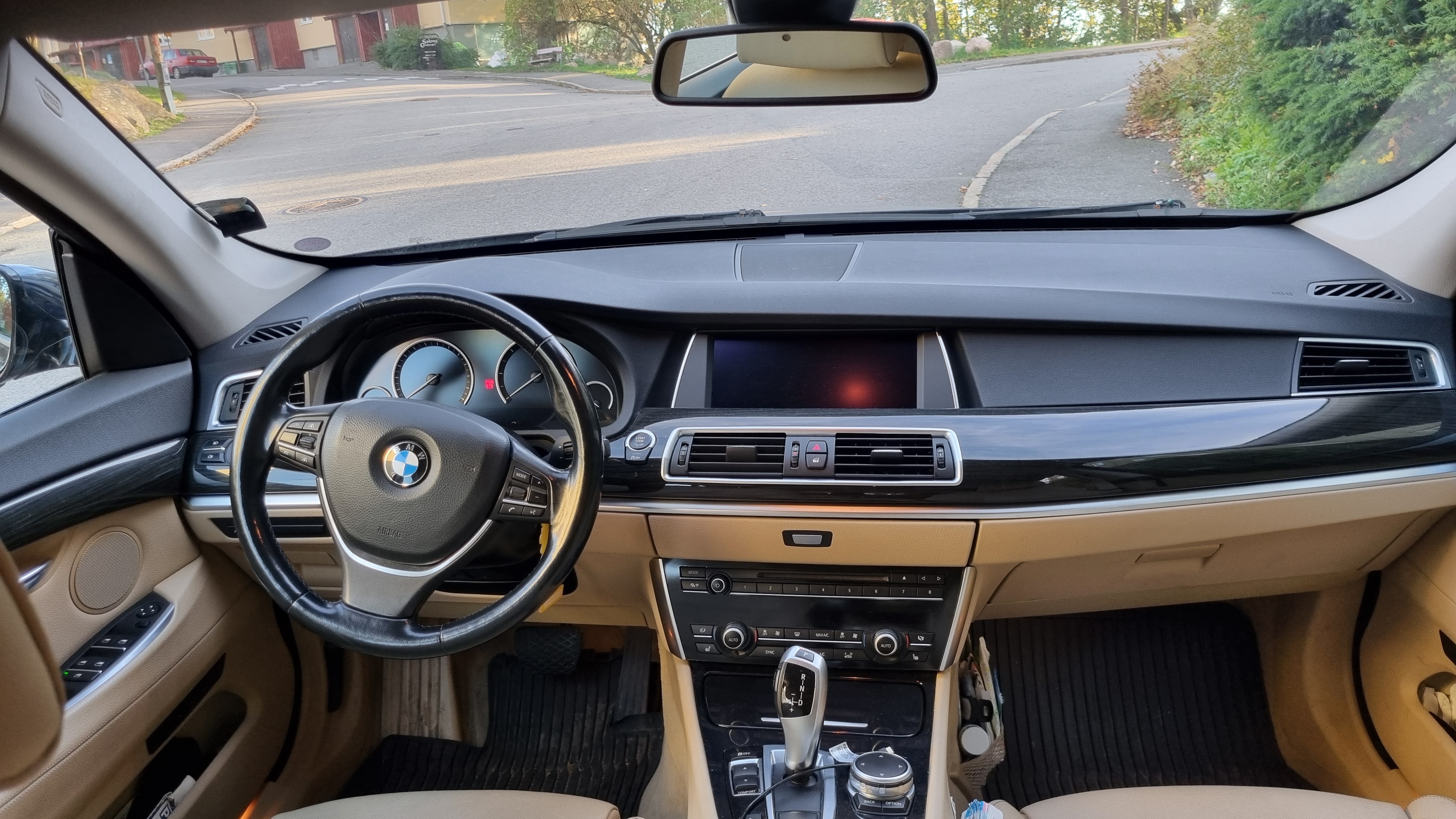 BMW 530d 2014, bild 3/6