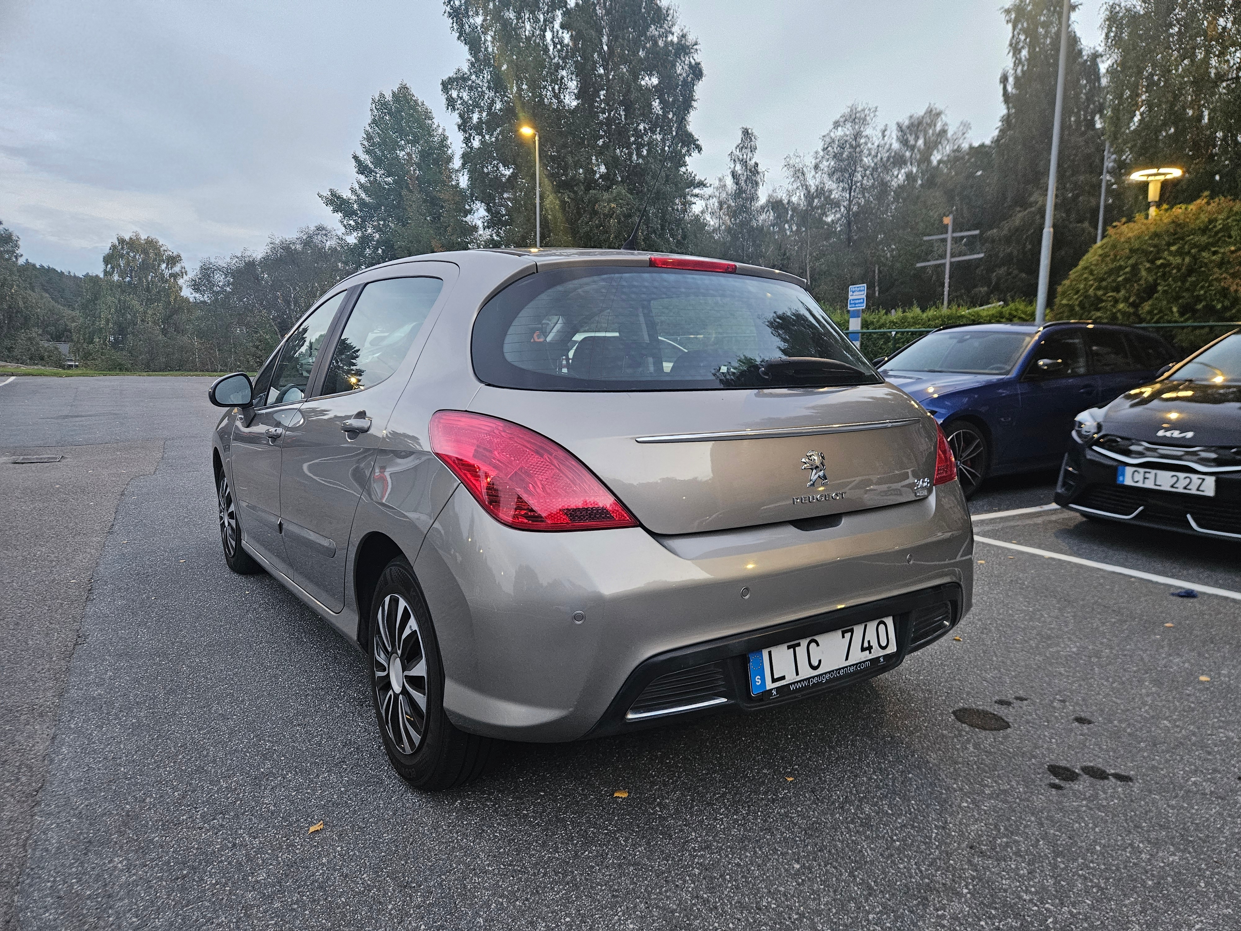 Peugeot 308 2011, bild 4/10
