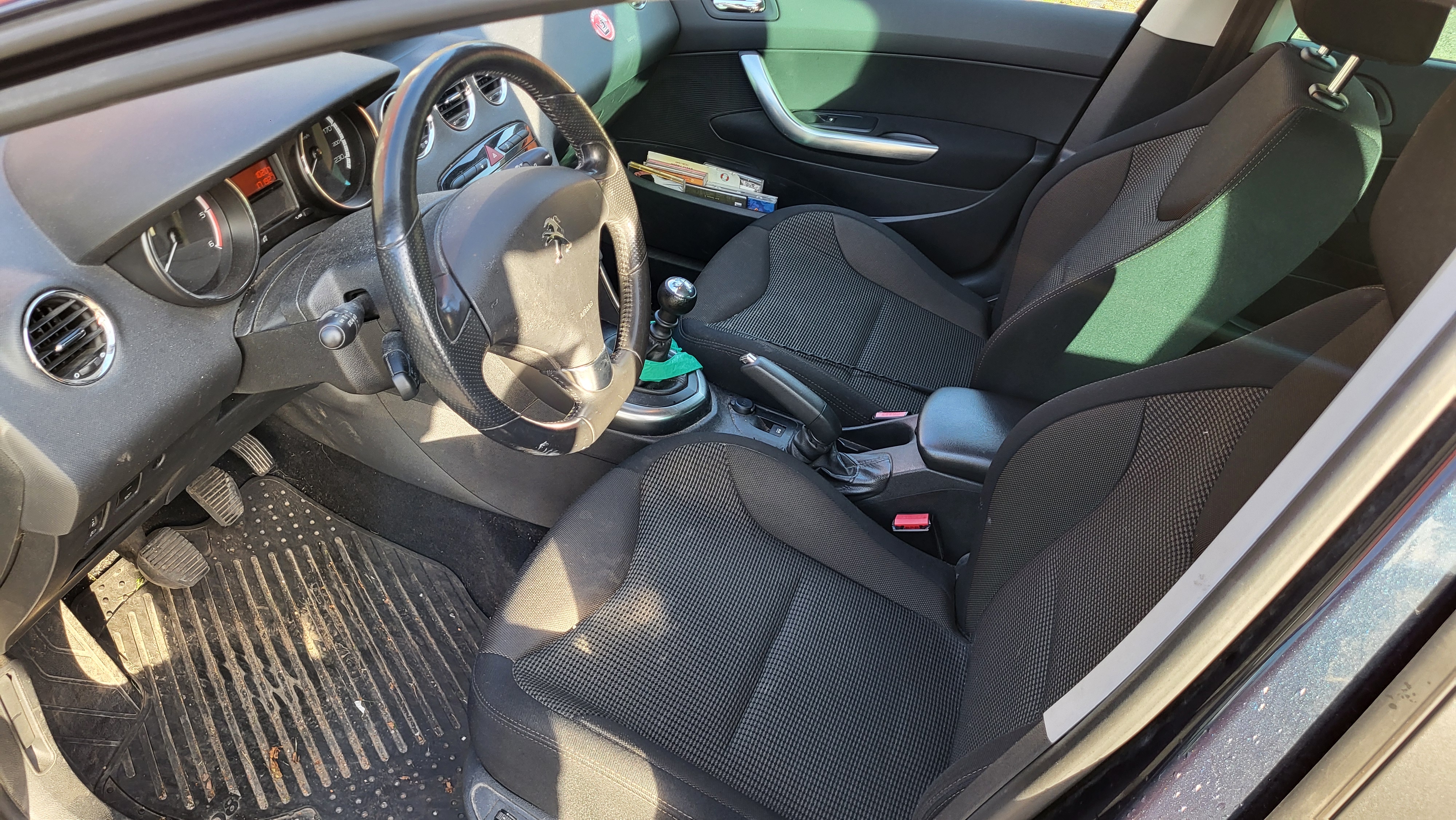 Peugeot 308 e-HDi FAP 110 2013, photo 7/7
