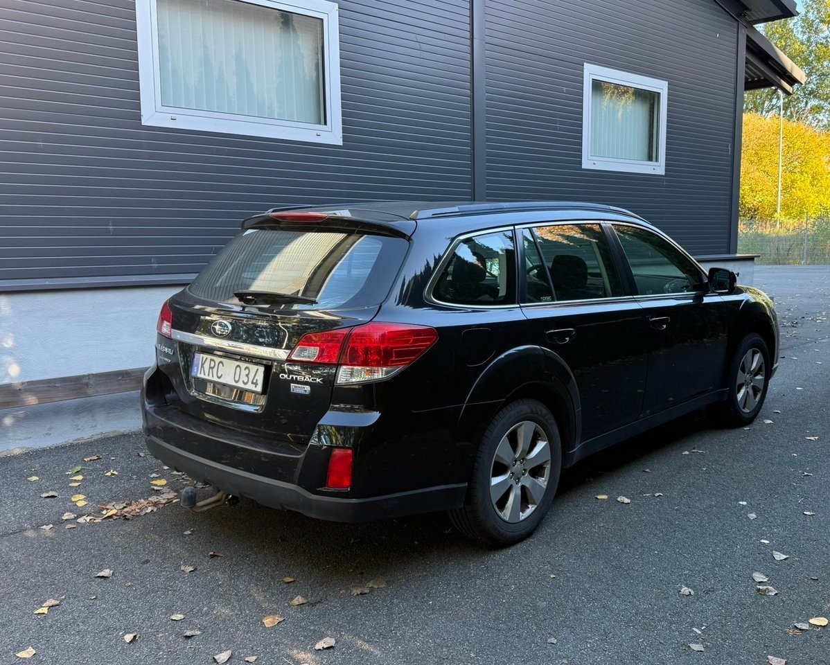 Subaru Outback 2.0D Business 2010, bild 3/5