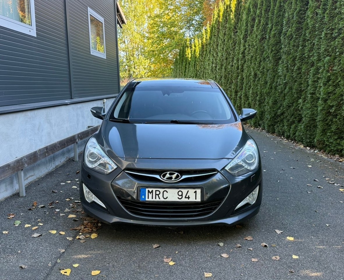 Hyundai i40 1.7 CRDi Business 2012, photo 2/9