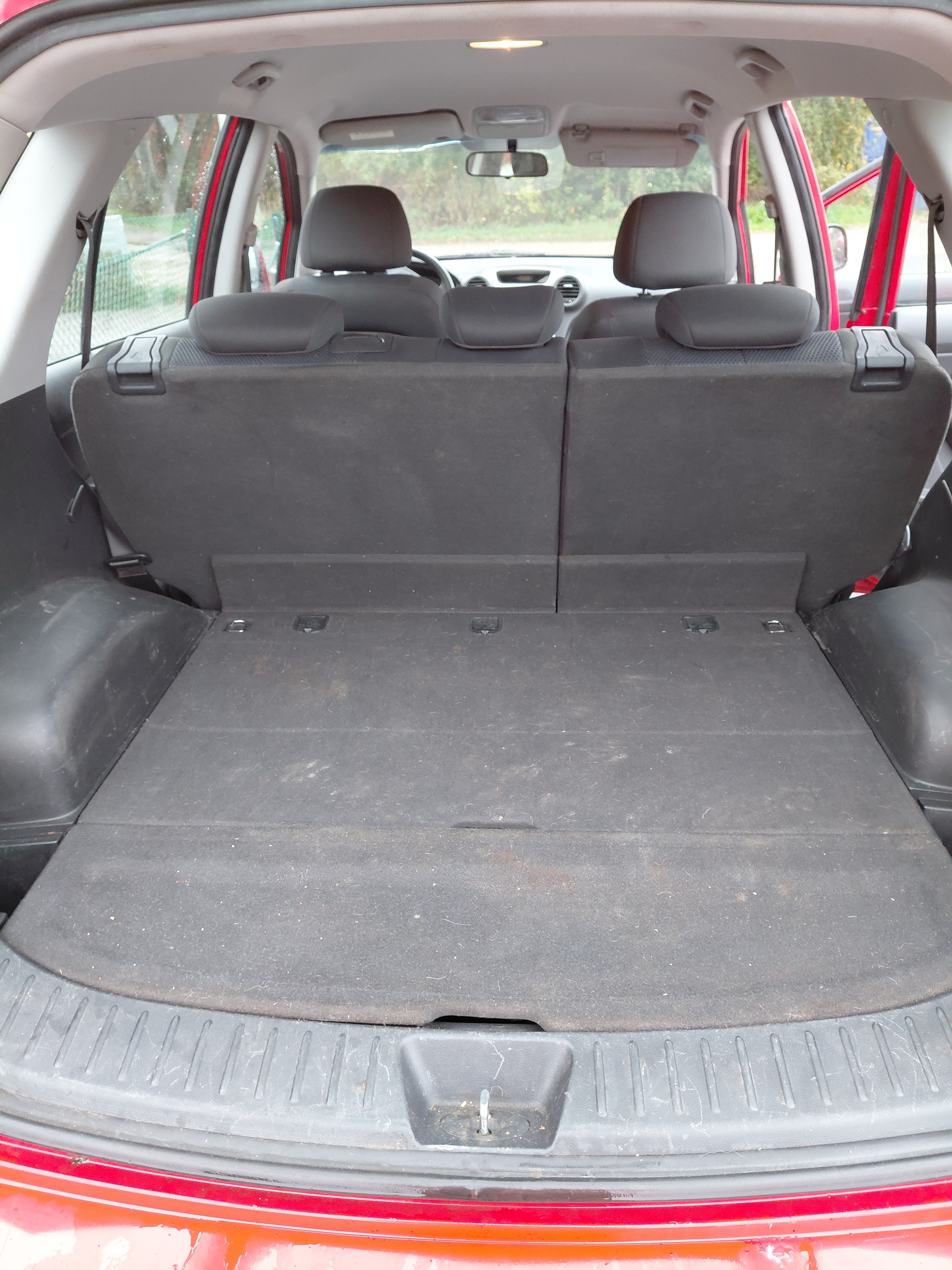 Kia Carens 2.0 2010, bild 7/10
