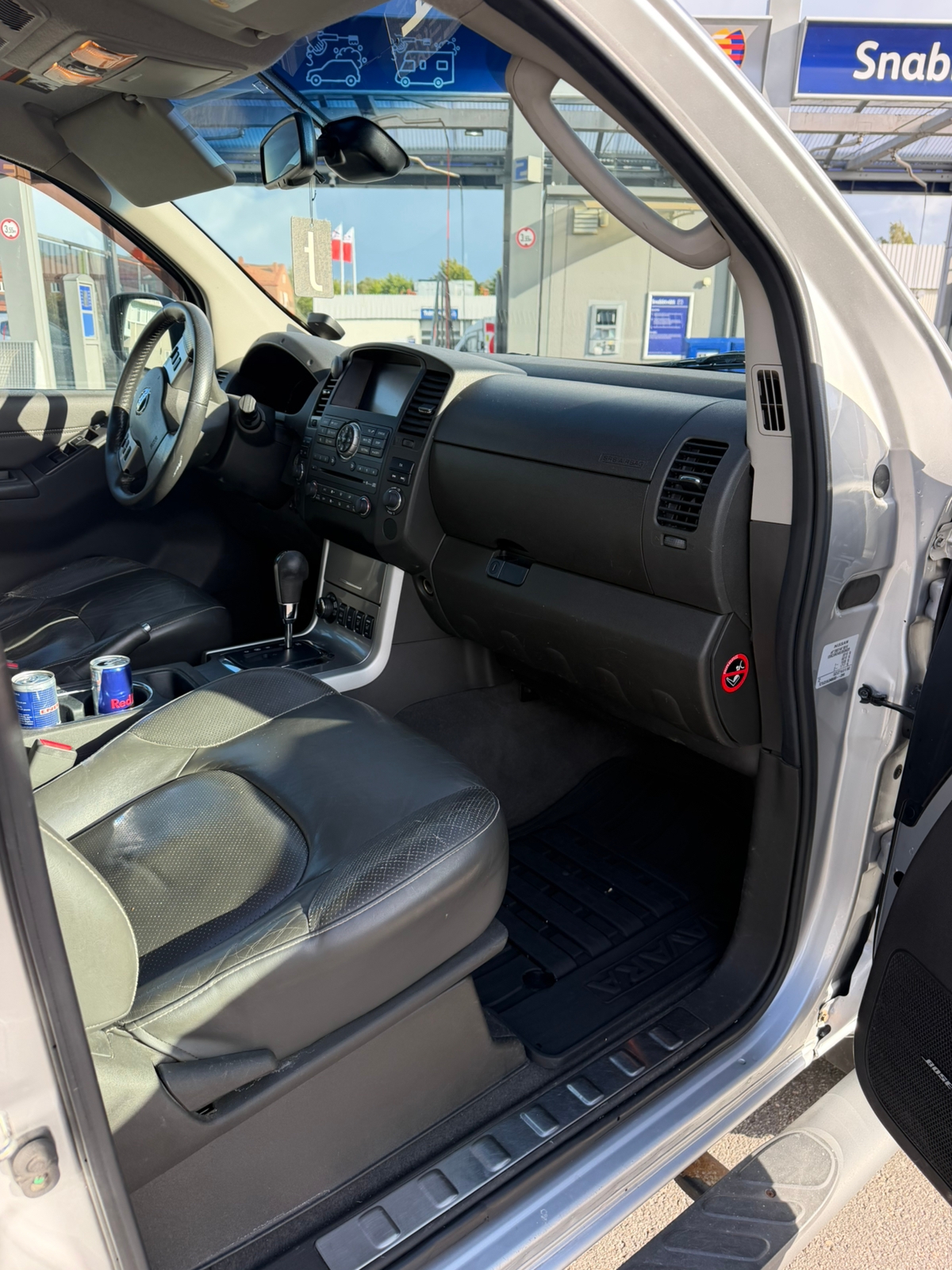 Nissan Navara 3.0 dCi 2013, bild 6/10