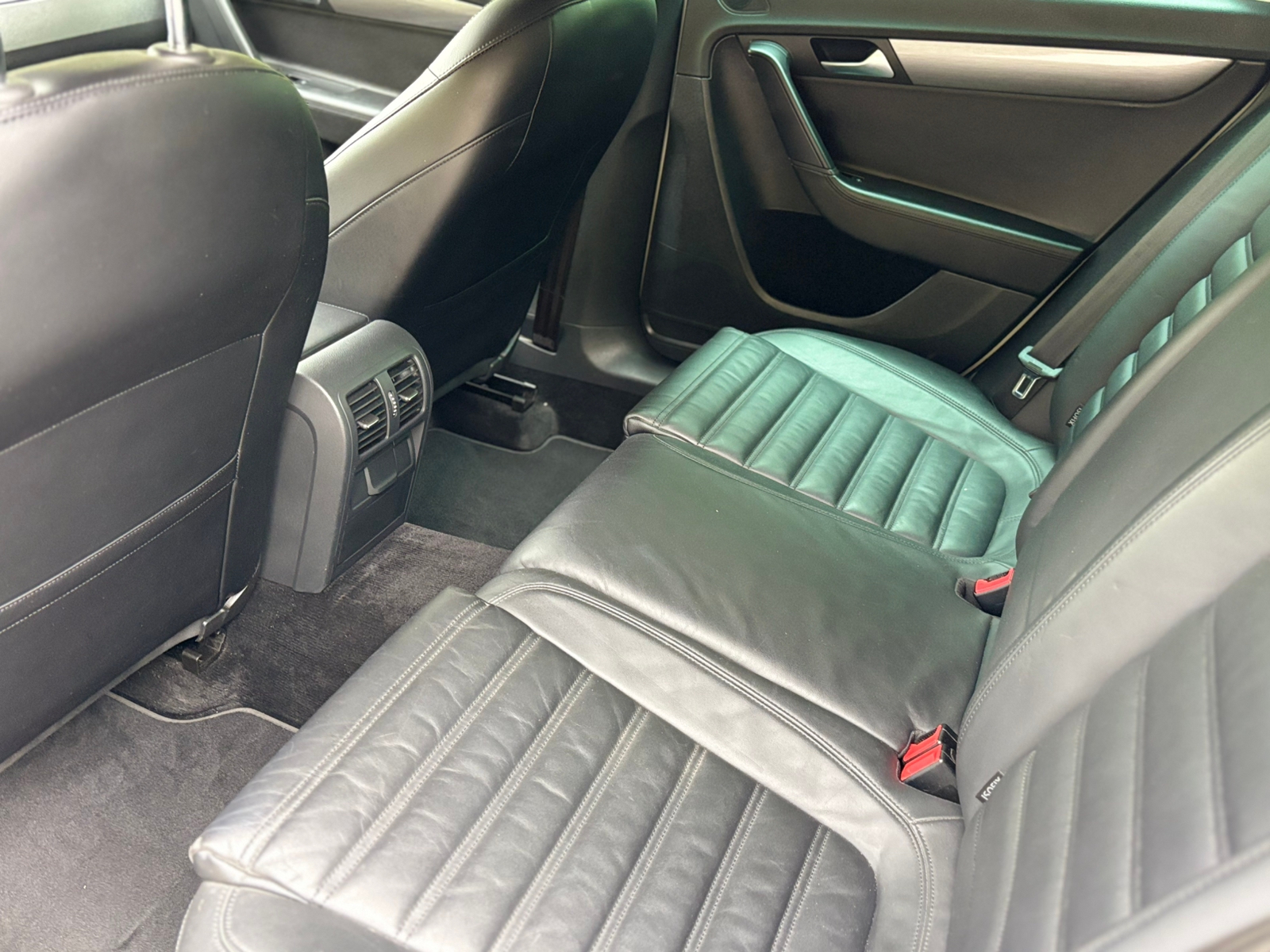 Volkswagen Passat 2.0 TDI 2013, bild 7/10