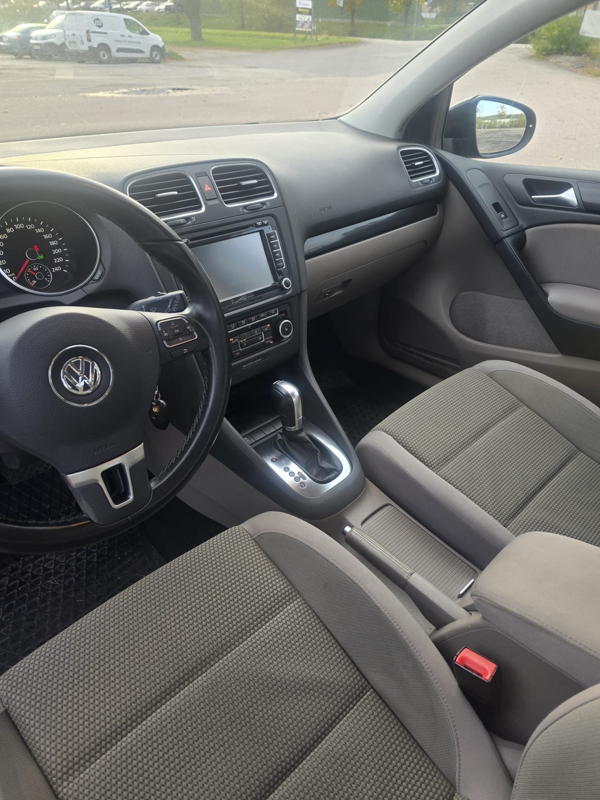 Volkswagen Golf 1.6 TDI 2011, bild 5/9