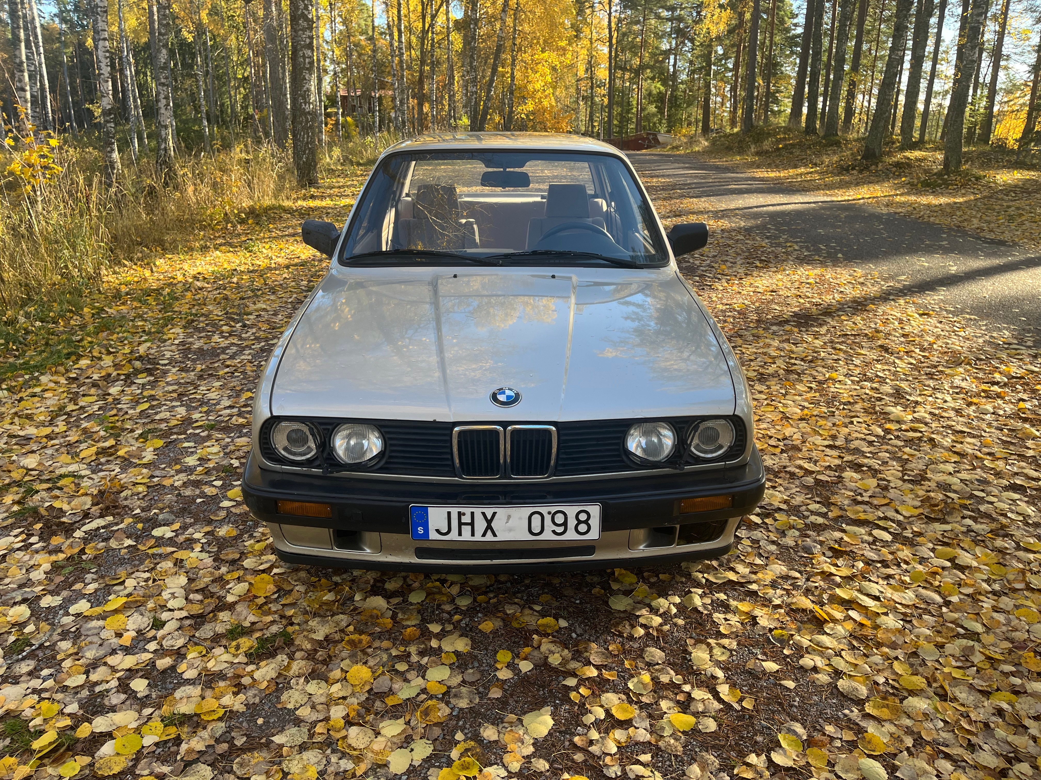BMW 320i 1989, bild 2/10