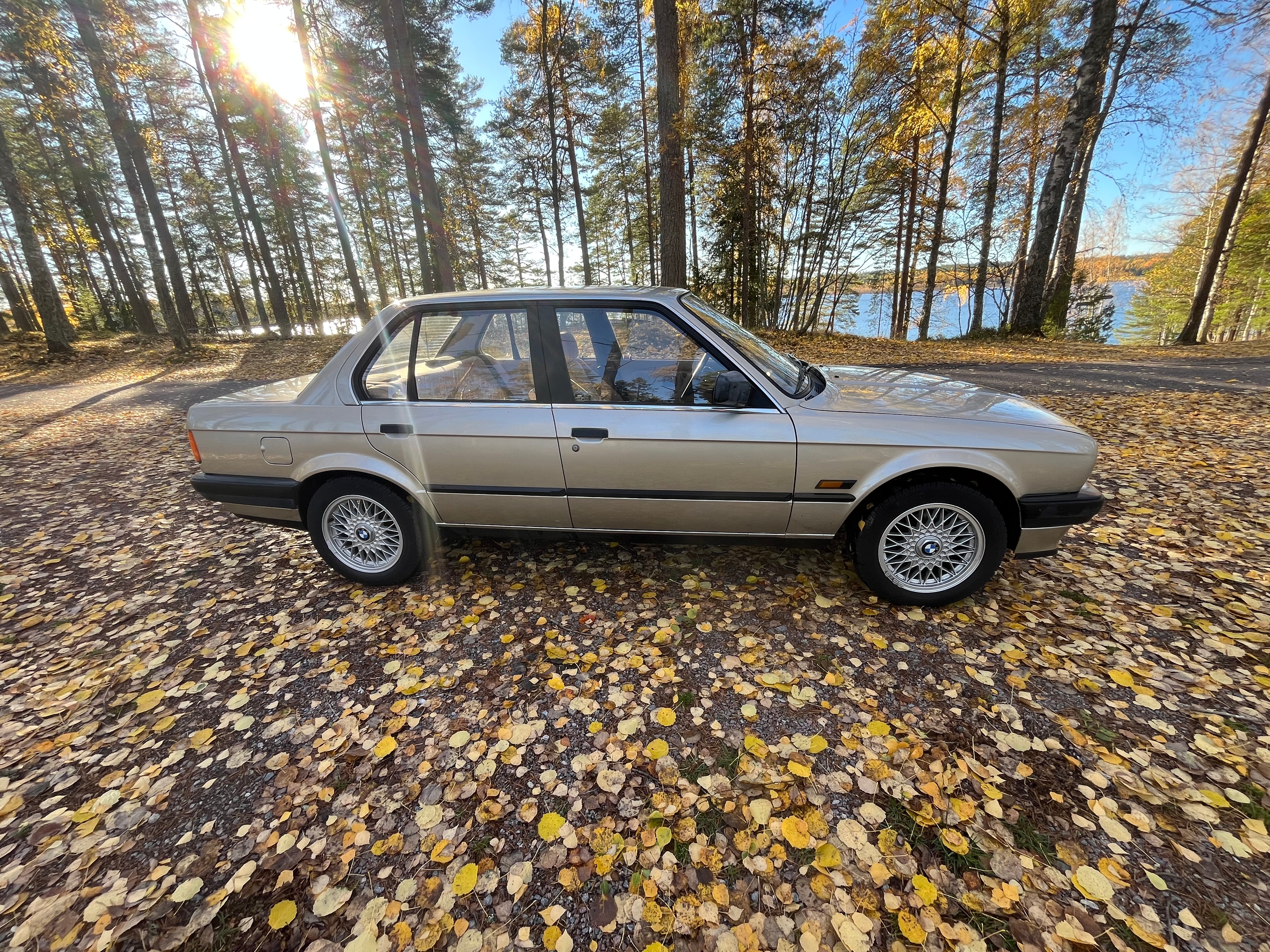 BMW 320i 1989, bild 6/10