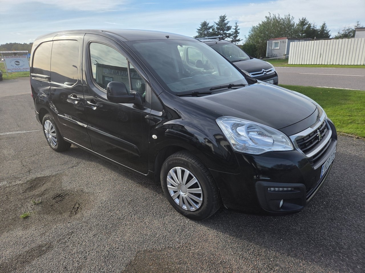 Peugeot Partner BlueHDi 100 2016, kuva 2/6