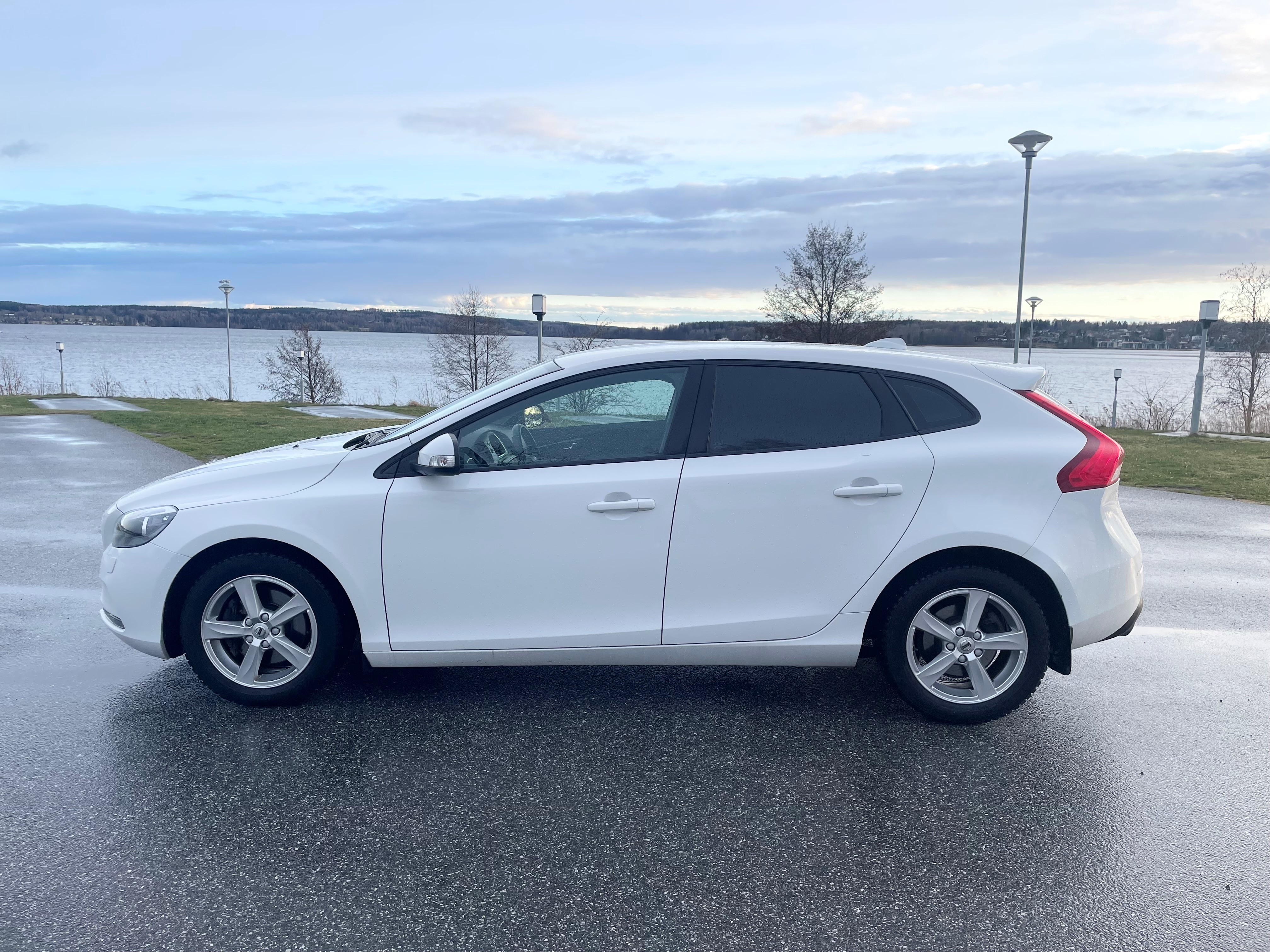 Volvo V40 T3 2018, bild 4/10
