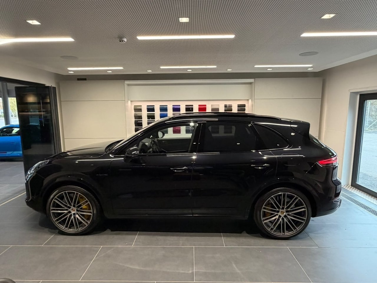 Porsche Cayenne 2021, bild 2/10