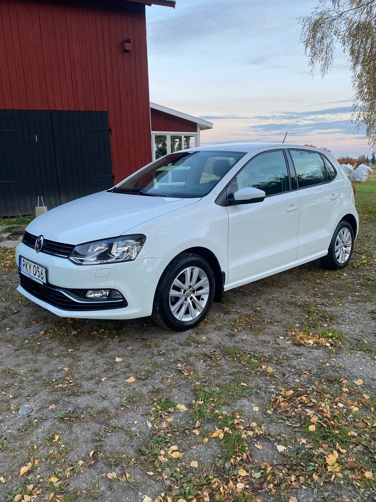 Volkswagen Polo 1.2 TSI 2017, bild 2/5