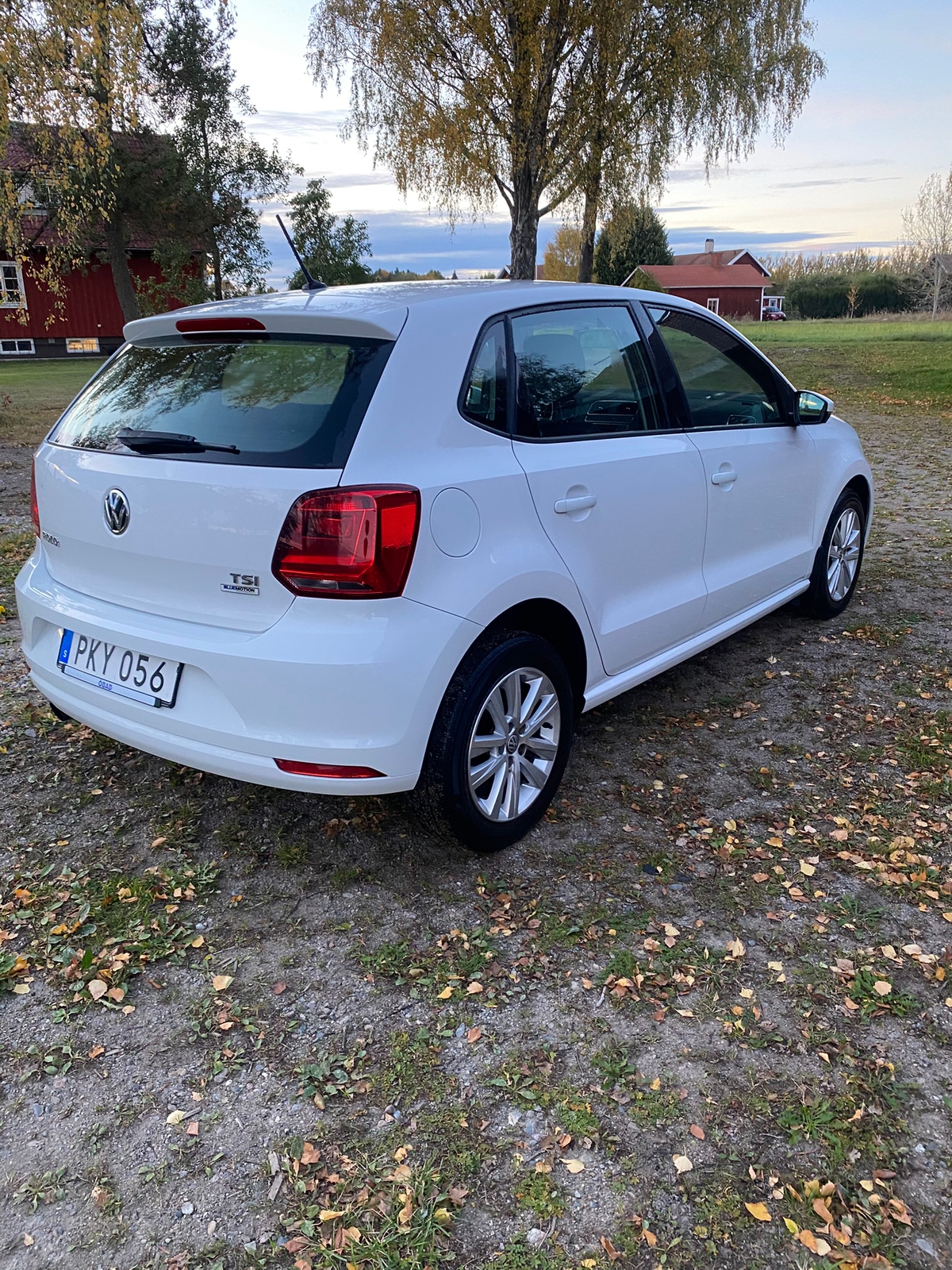 Volkswagen Polo 1.2 TSI 2017, bild 3/5