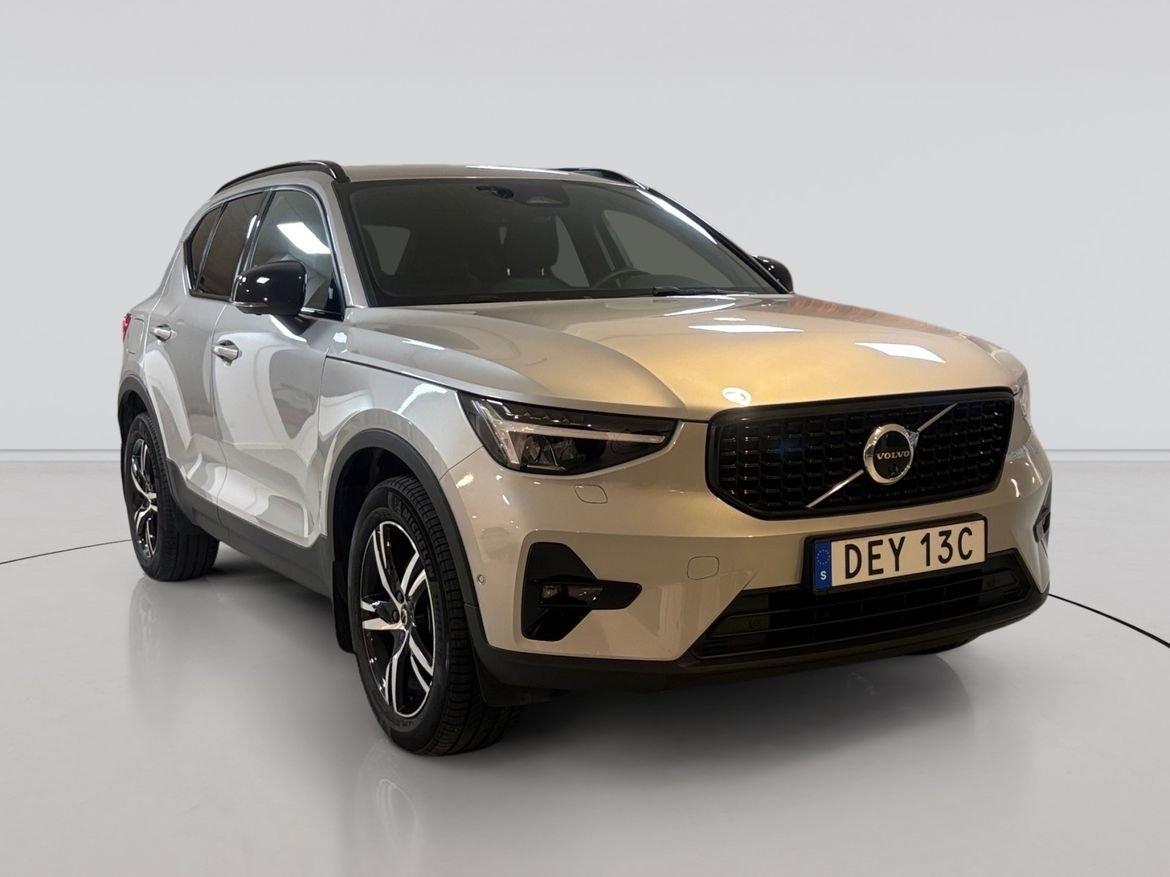 Volvo XC40 B3 Plus Dark 2025, bild 6/10