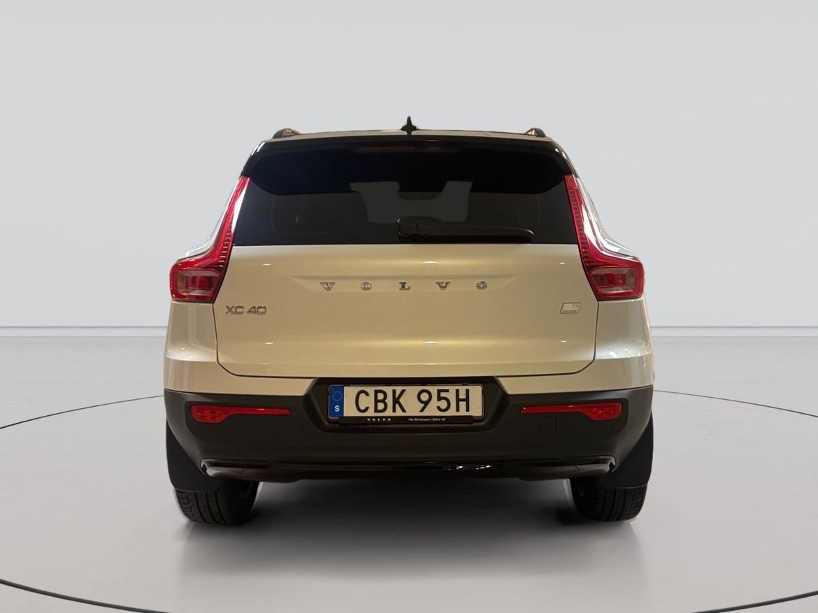 Volvo XC40 T5 R Design 2021, photo 4/10
