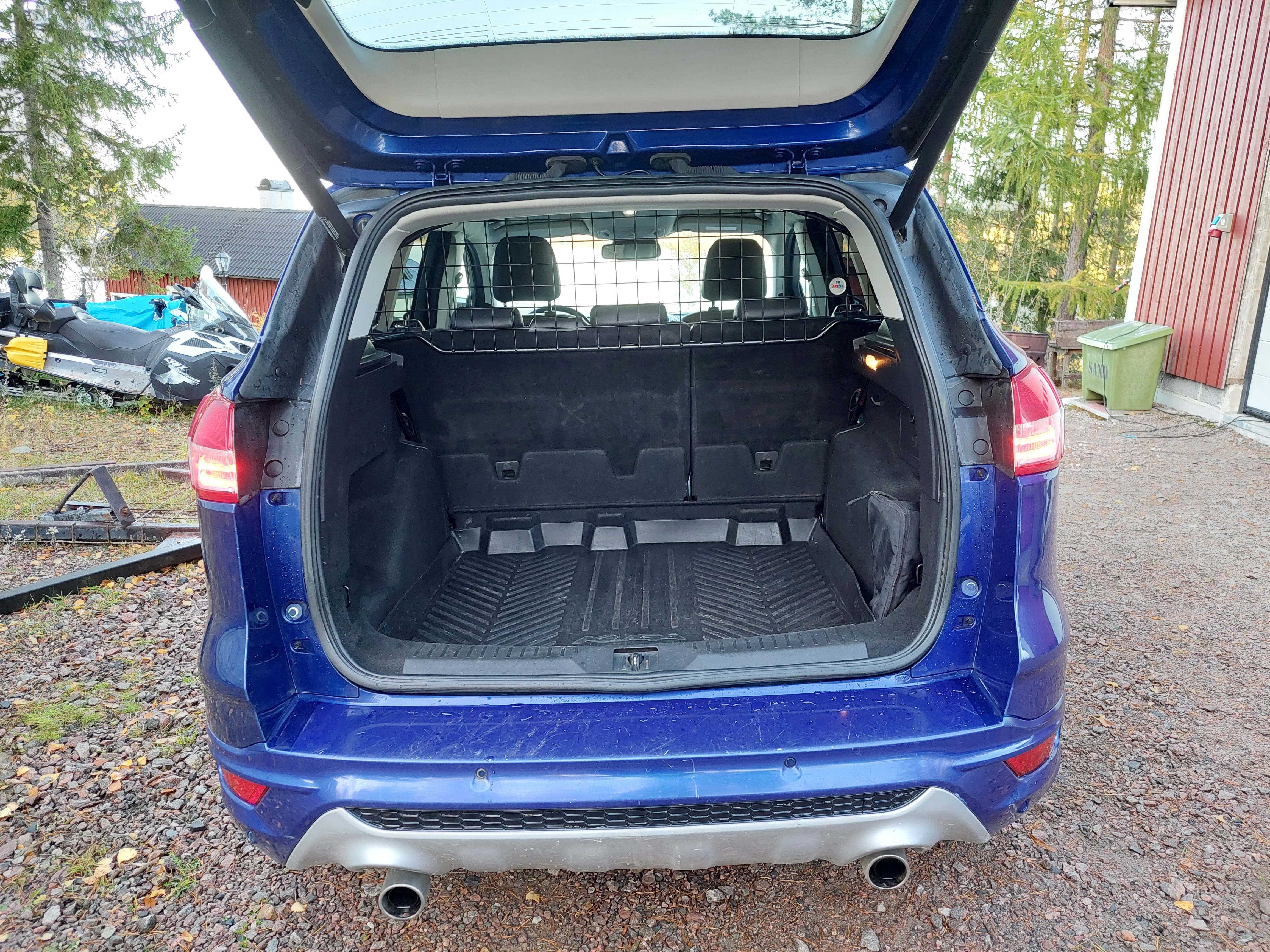 Ford Kuga 2.0 TDCi 2014, bild 8/8
