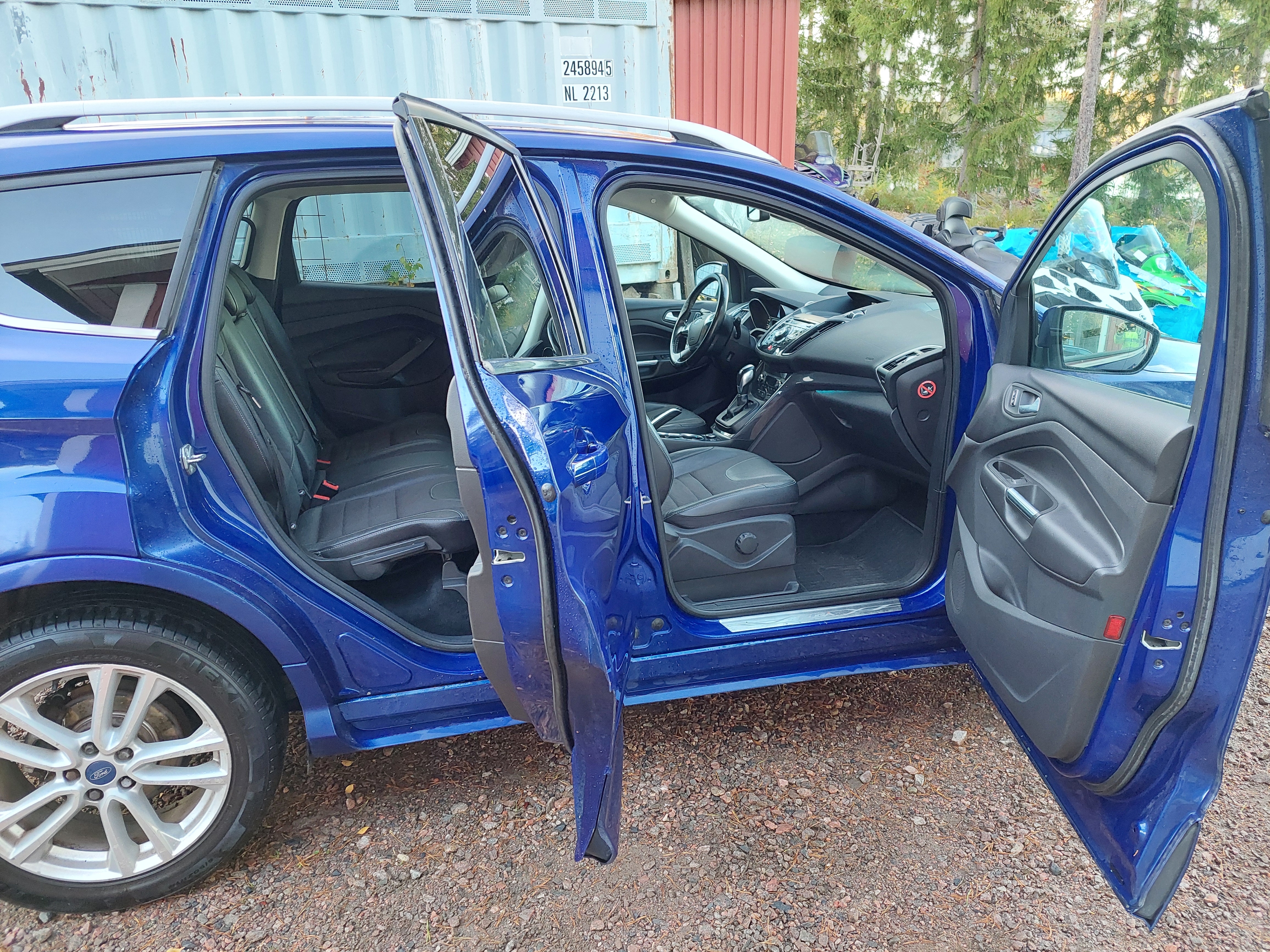 Ford Kuga 2.0 TDCi 2014, bild 7/8