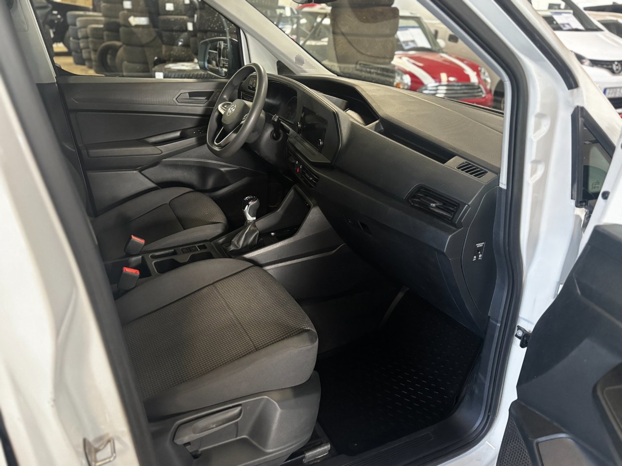 Volkswagen Caddy Maxi 2.0 TDI SCR 2024, bild 6/7