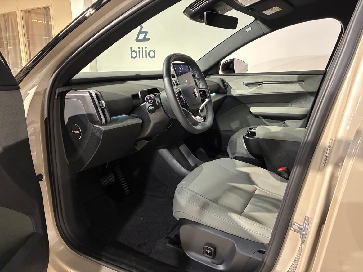 Volvo EX30 Extended Range Plus 2026, bild 4/10