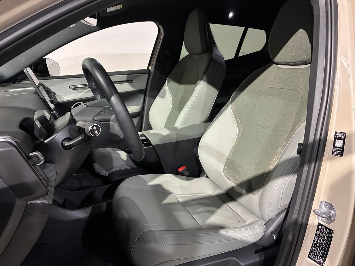 Volvo EX30 Extended Range Plus 2026, bild 5/10