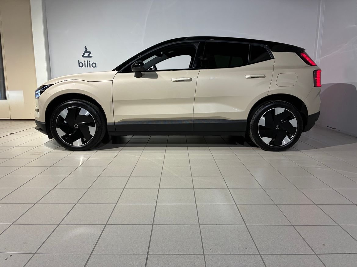 Volvo EX30 Extended Range Plus 2026, bild 2/10
