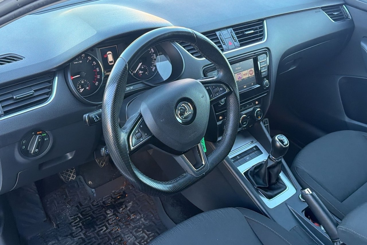 Skoda Octavia 1.6 TDI Style 2017, bild 6/10