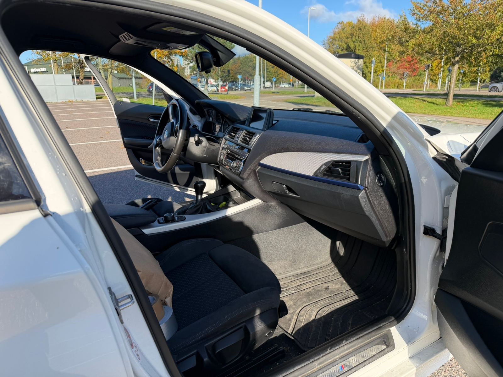 BMW 118i M Sport 2016, photo 4/10