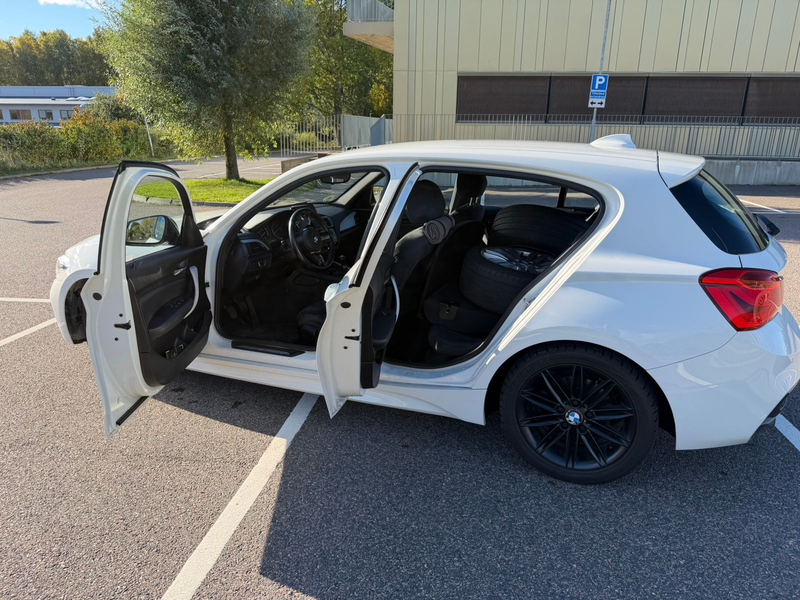 BMW 118i M Sport 2016, photo 6/10