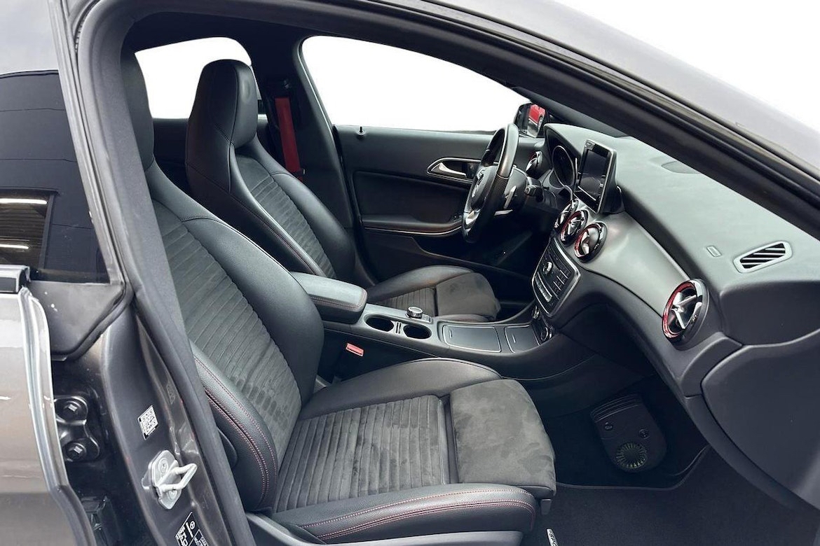 Mercedes-Benz CLA 250 Sport 2017, bild 5/5