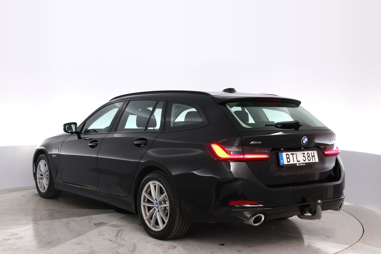 BMW 330e 2023, bild 4/10