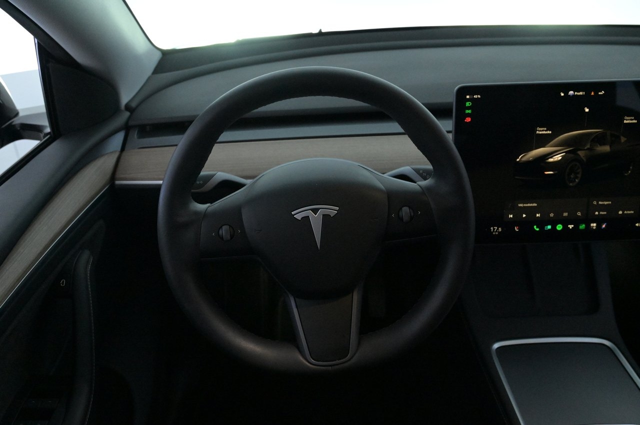 Tesla Model Y 2023, bild 7/10